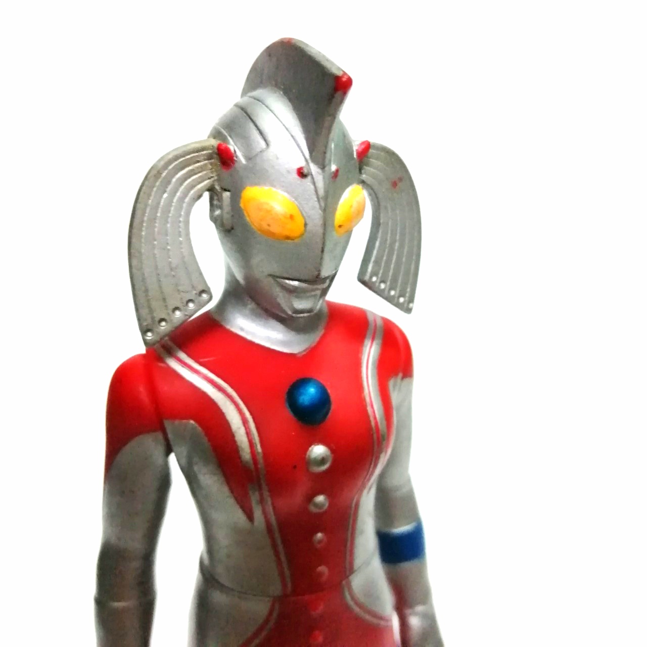 ซอฟ 6.5 นิ้ว เจ้าแม่อุลตร้า **มีรอยตามภาพ ขนาดตามรูปสภาพดีมีรอยบ้าง