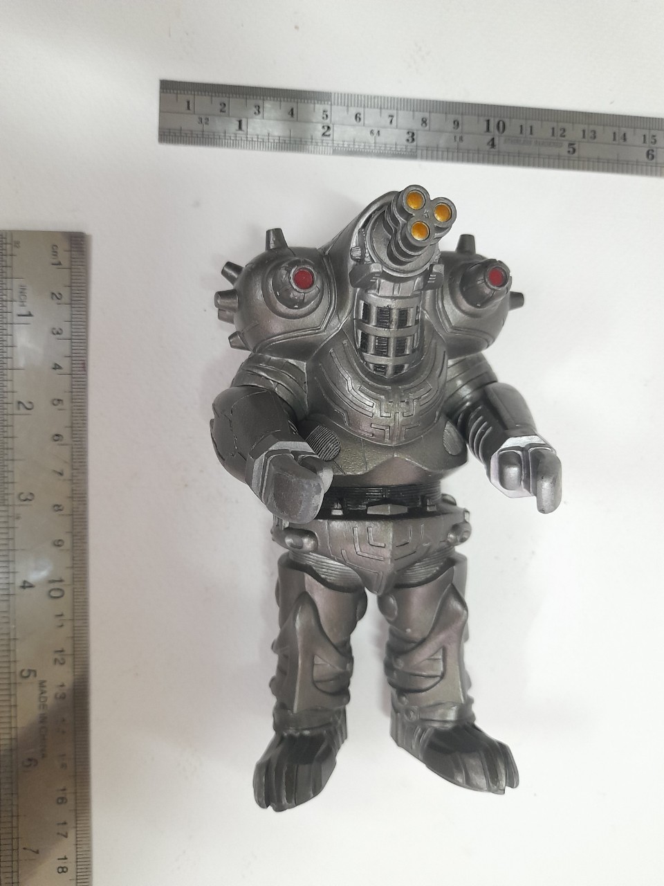 ซอฟ 6.5-7 นิ้ว หุ่นยนต์ เอมเพอไรเซอร์ จากอุลตร้าแมนเมบิอุส มือสอง สภาพดี มีรอยบ้าง มีปั๊มใต้เท้า ไม่พบบ่อย