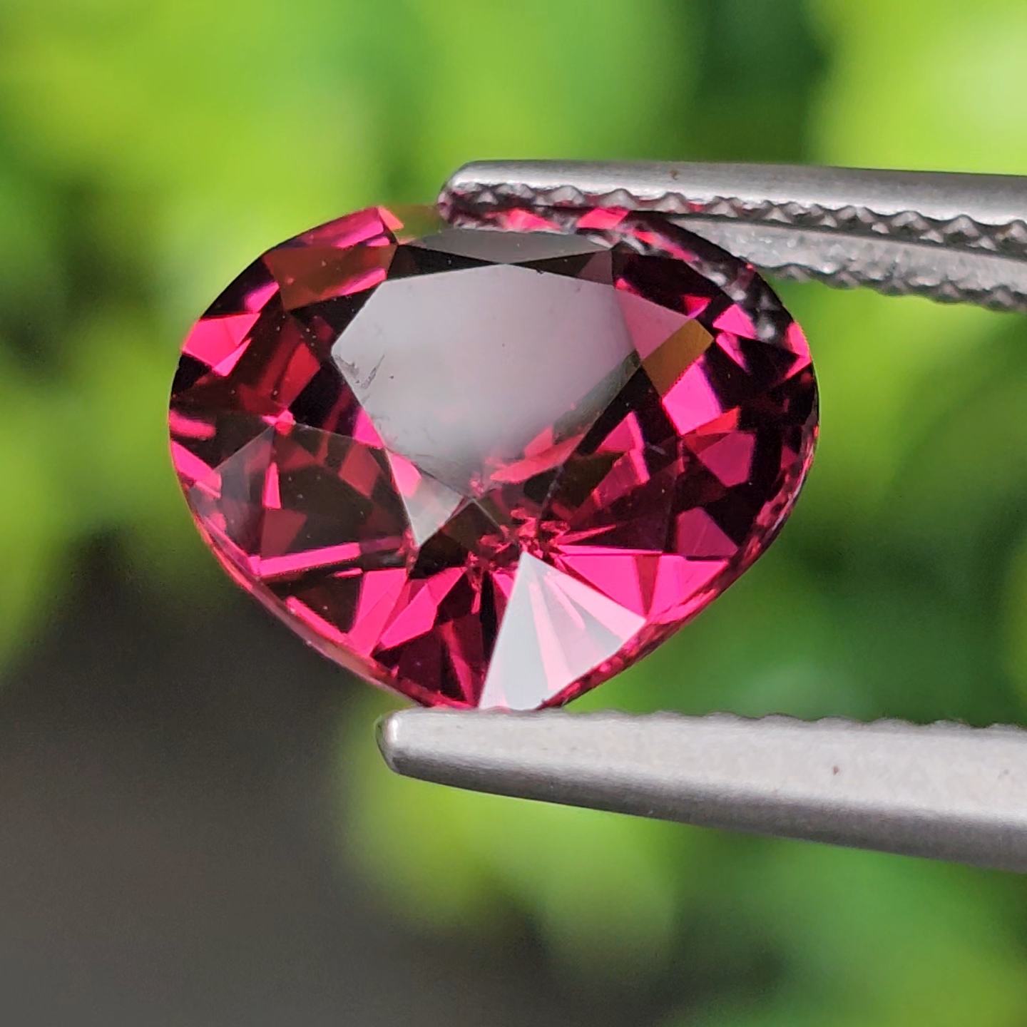 พลอย อุมบาไลต์ การ์เน็ต Umbalite Garnet 4.26 กะรัต (Cts.) ดิบ Unheated พร้อมใบเซอร์ AIG พลอยแท้ อัญมณีมงคลประจําวันเกิด เครื่องประดับพลอย