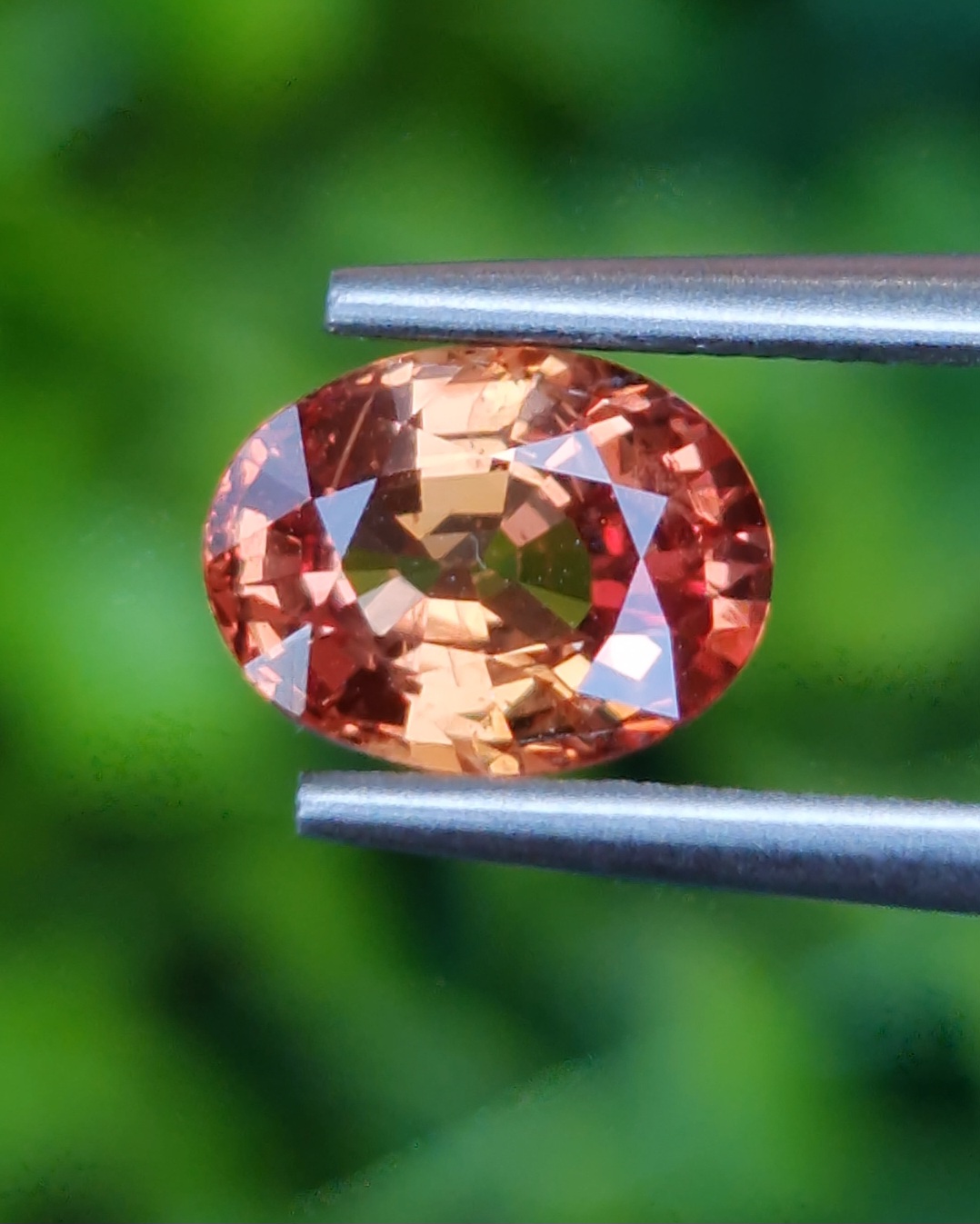 พลอย ออเรนจ์ แซฟไฟร์ Orange Sapphire 1.65 กะรัต (Cts.) พลอยแท้ อัญมณีมงคลประจําวันเกิด เครื่องประดับพลอย