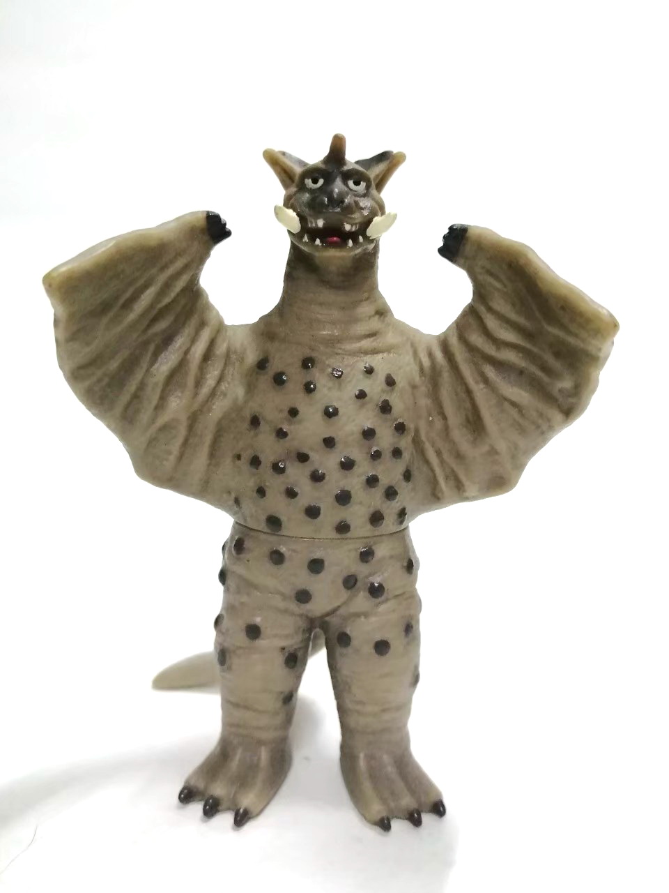 ซอฟ 4 นิ้วสัตว์ประหลาดแชนโดร่า จากอุลตร้าแมน รุ่นสีอ่อน หายากมากไม่พบบ่อย มือสองสภาพดีมีรอยบ้าง