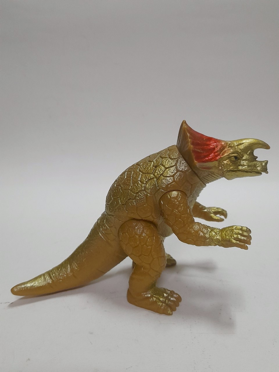 ซอฟ 6.5-7 นิ้ว สัตว์ประหลาดแคปซูล ของอุลตร้าเซเว่น อากิร่า จากอุลตร้าเซเว่น มือสอง สภาพดี มีรอยบ้าง มีปั๊มใต้เท้า