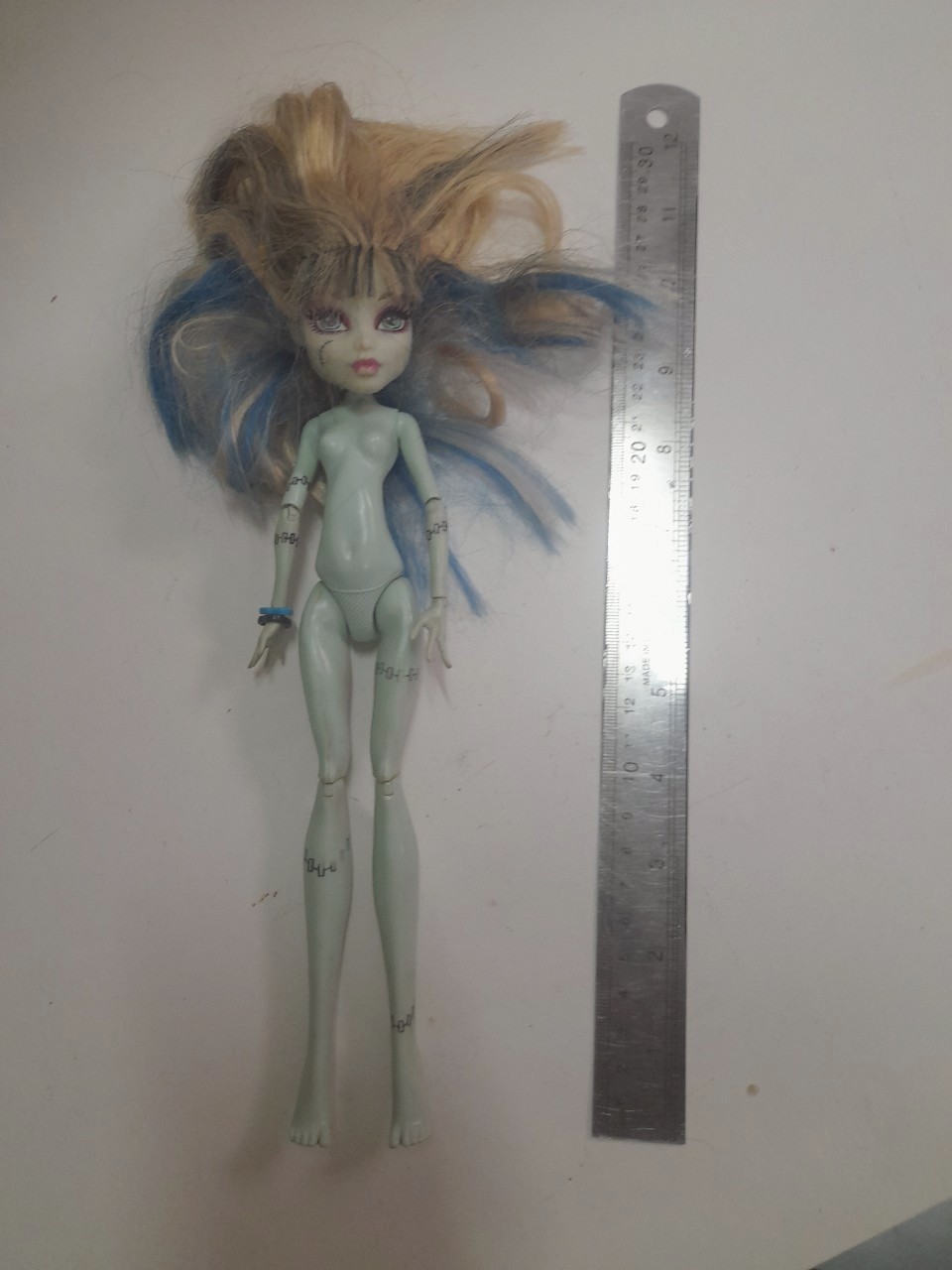 มีหลายภาพ **ข้อหลวมบ้าง ตุ๊กตามอนสเตอร์ไฮ ของแท้Mattel