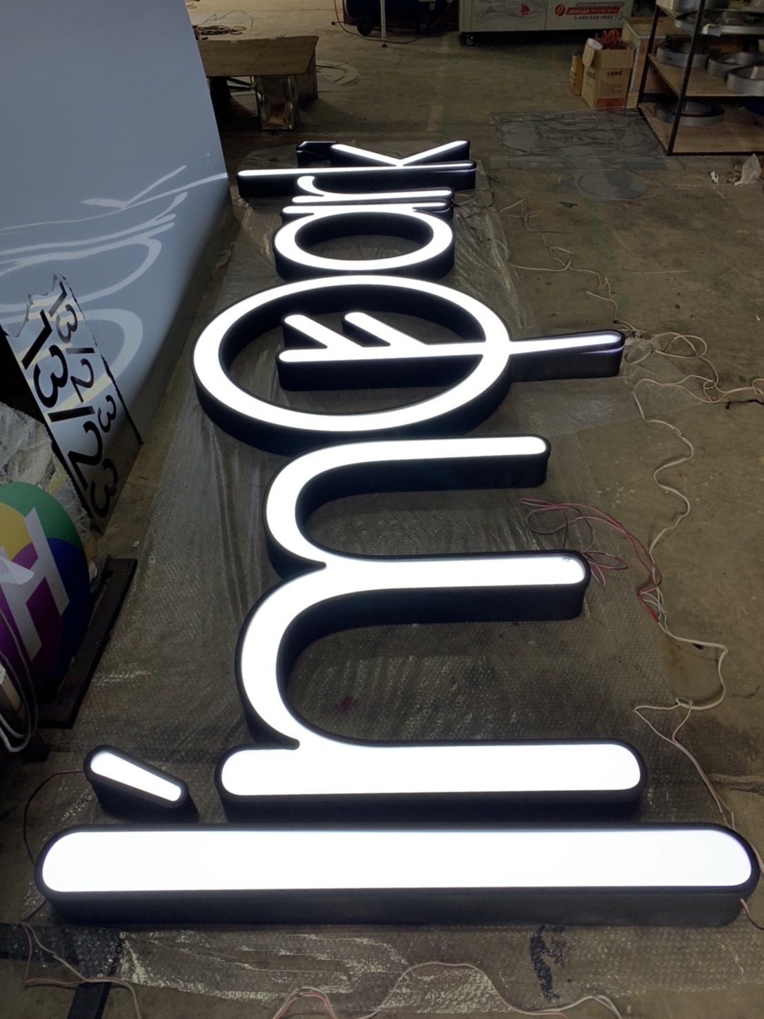 ป้ายกล่องไฟ