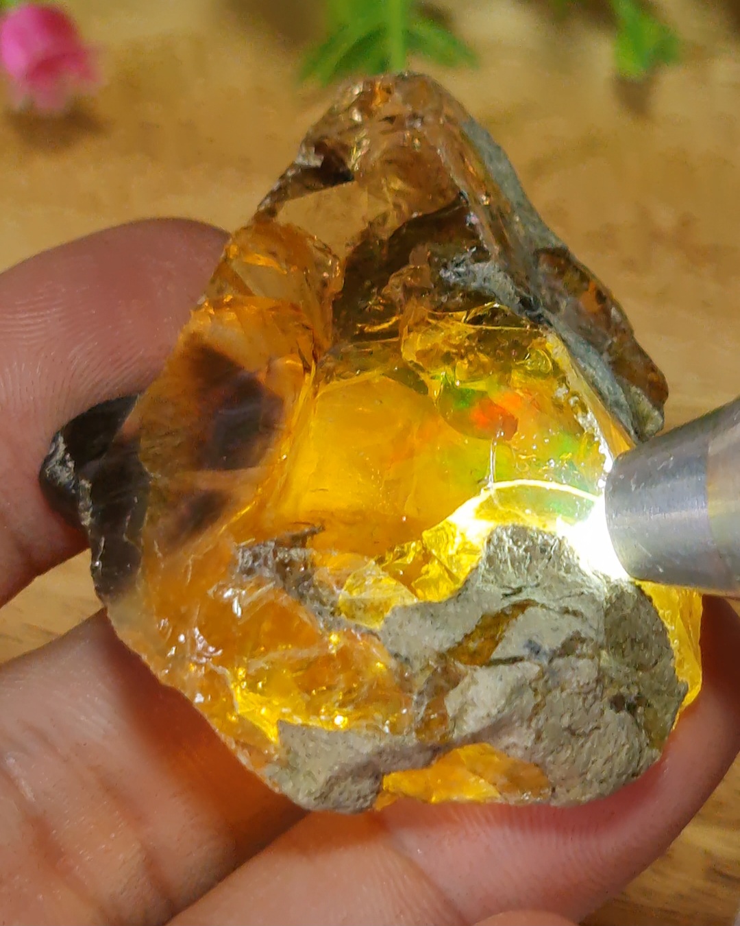 ก้อน ผลึก โอปอล Opal 40 กรัม (Grams.) พลอยแท้ อัญมณีมงคลประจําวันเกิด เครื่องประดับพลอย