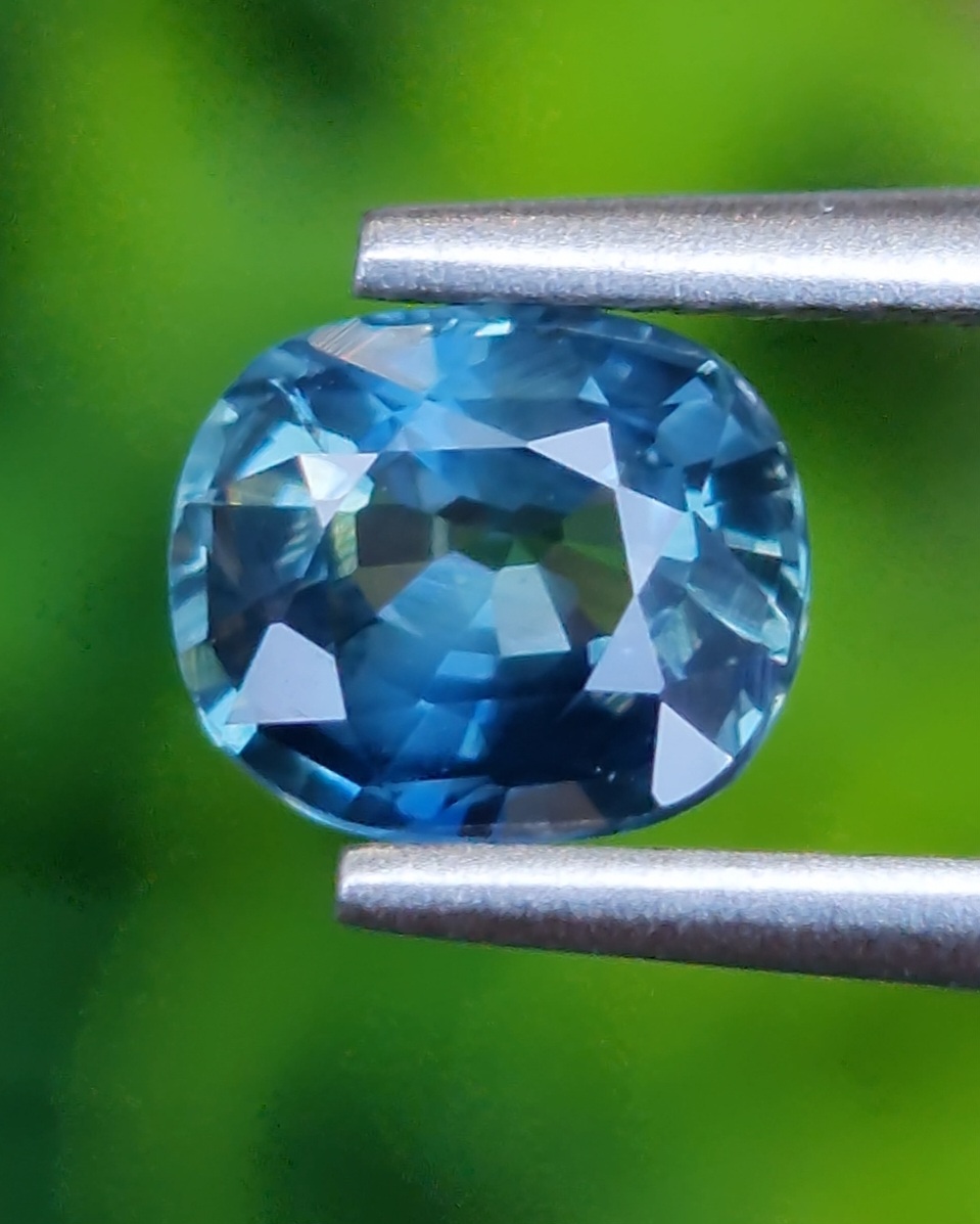 พลอย ไพลิน blue sapphire 1.04 กะรัต (Cts.) ดิบ unheated พลอยแท้ อัญมณีมงคลประจําวันเกิด เครื่องประดับพลอย