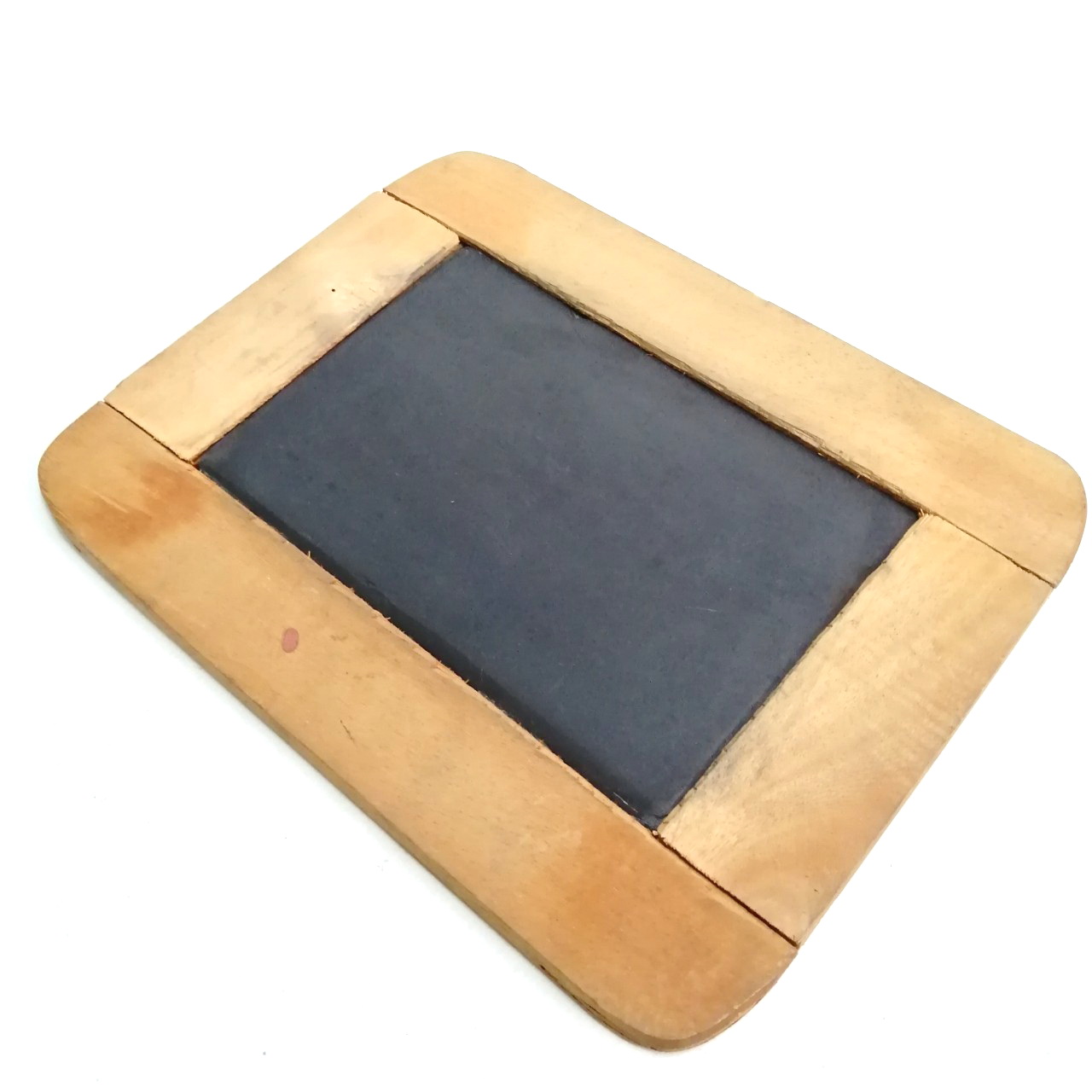 กระดาษชนวน รุ่นเก่า ขอบไม้ มีลายน้ำตัวปั๊ม ตัวกระดานทำจากหินชนวน ของเก่าเก็บ เก่าตามสภาพ ไม่มีดินสอหิน