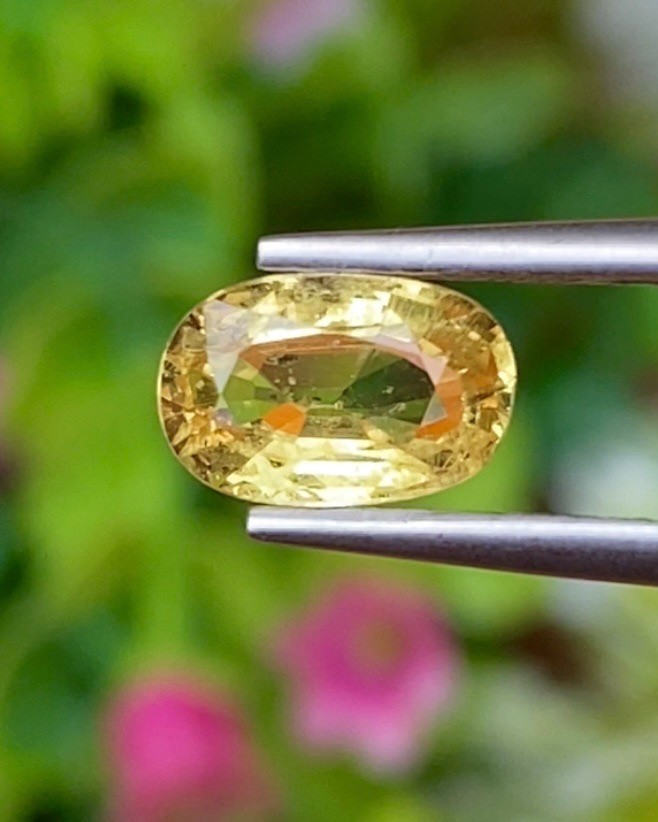 พลอย คริโซเบริล (Chrysoberyl) 1.33 กะรัต (Cts.) พลอยแท้ อัญมณีมงคลประจําวันเกิด เครื่องประดับพลอย