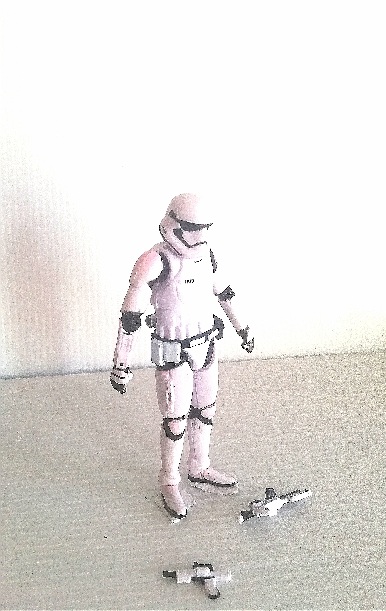 ของสะสมจากสตาร์วอร์ โมเดล Star Wars, First Order Storm Trooper ** บริเวณหัวไหล่เปื้อนสีชมพู