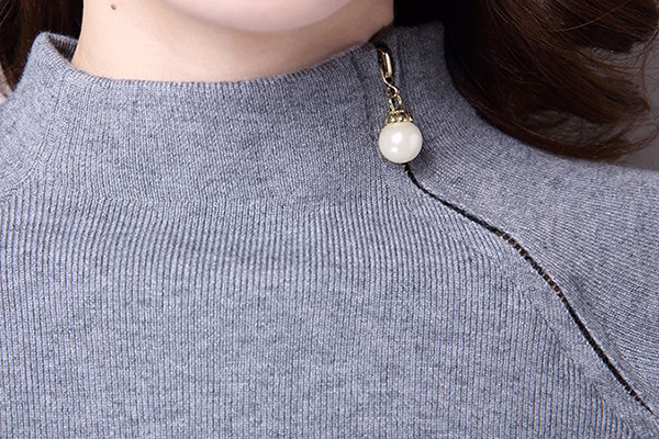 เดรสคอปีน ผ่าซิปแต่งมุก ผ้าไหมพรมวูลหนานุ่มถักลายสวย (12168B)