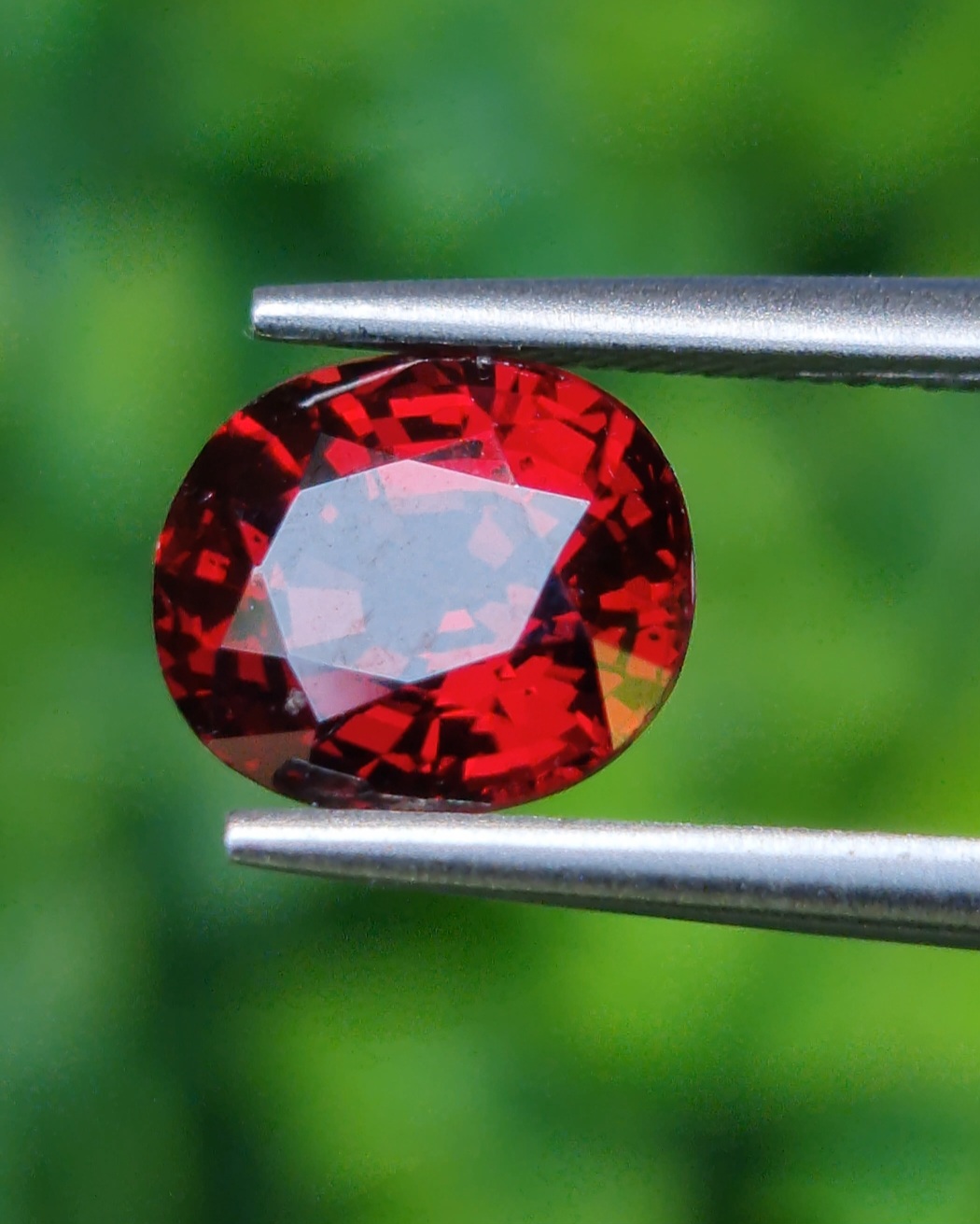 พลอย โรโดไลต์ กาเน็ท Rhodolite Garnet 2.74 กะรัต Cts.พลอยแท้ อัญมณีมงคลประจําวันเกิด เครื่องประดับพลอย