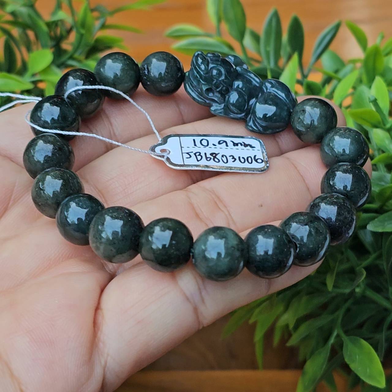 JB6803006 หยก พม่า แท้ Jade กำไล ปี่เซียะ ประคำหยก 10.9 มม. (Jadeite Beads Bracelet) พม่า (Myanmar)