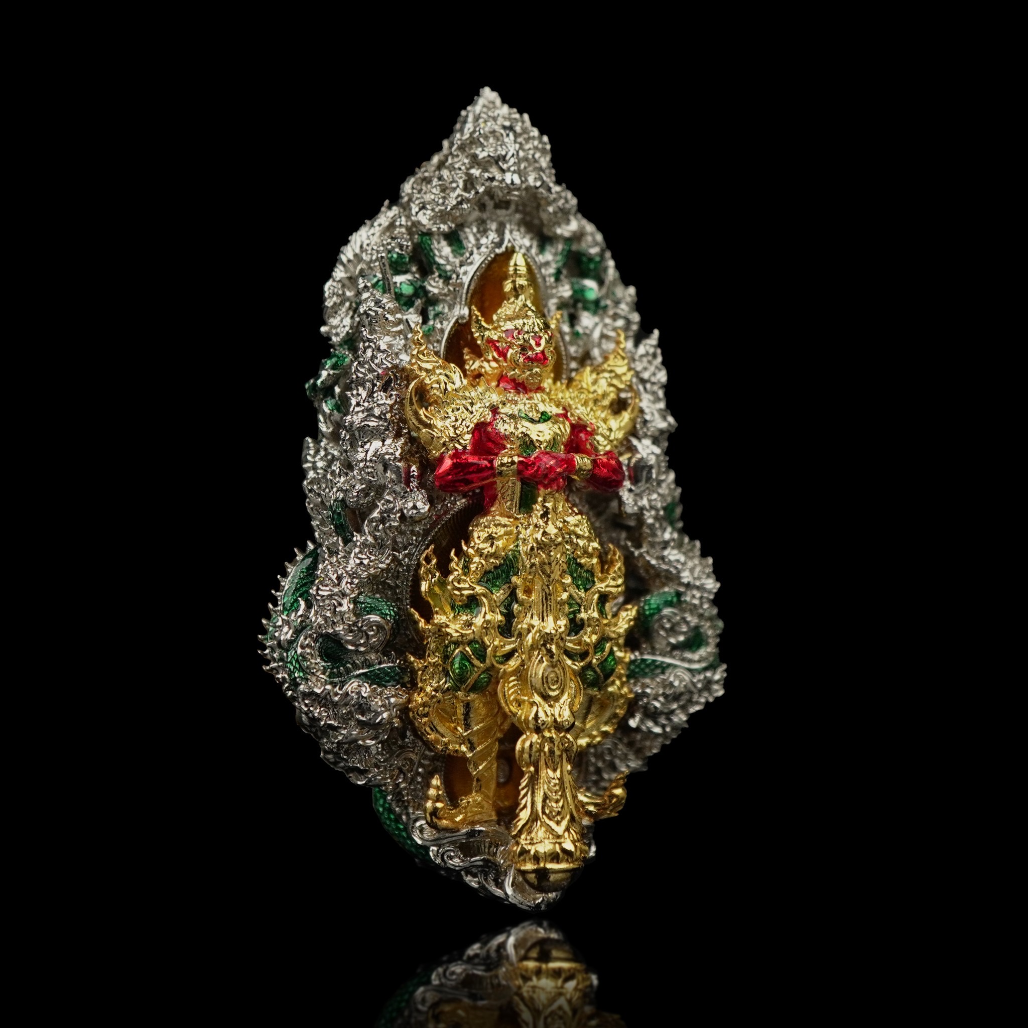 ท้าวเวสสุวรรณเหรียญจำปี รุ่น เหนือสยาม รายการพิเศษเฉพาะศูนย์จอง เนื้อบรอนซ์ชุบเงินลงยา ราคา 2,599 บาท