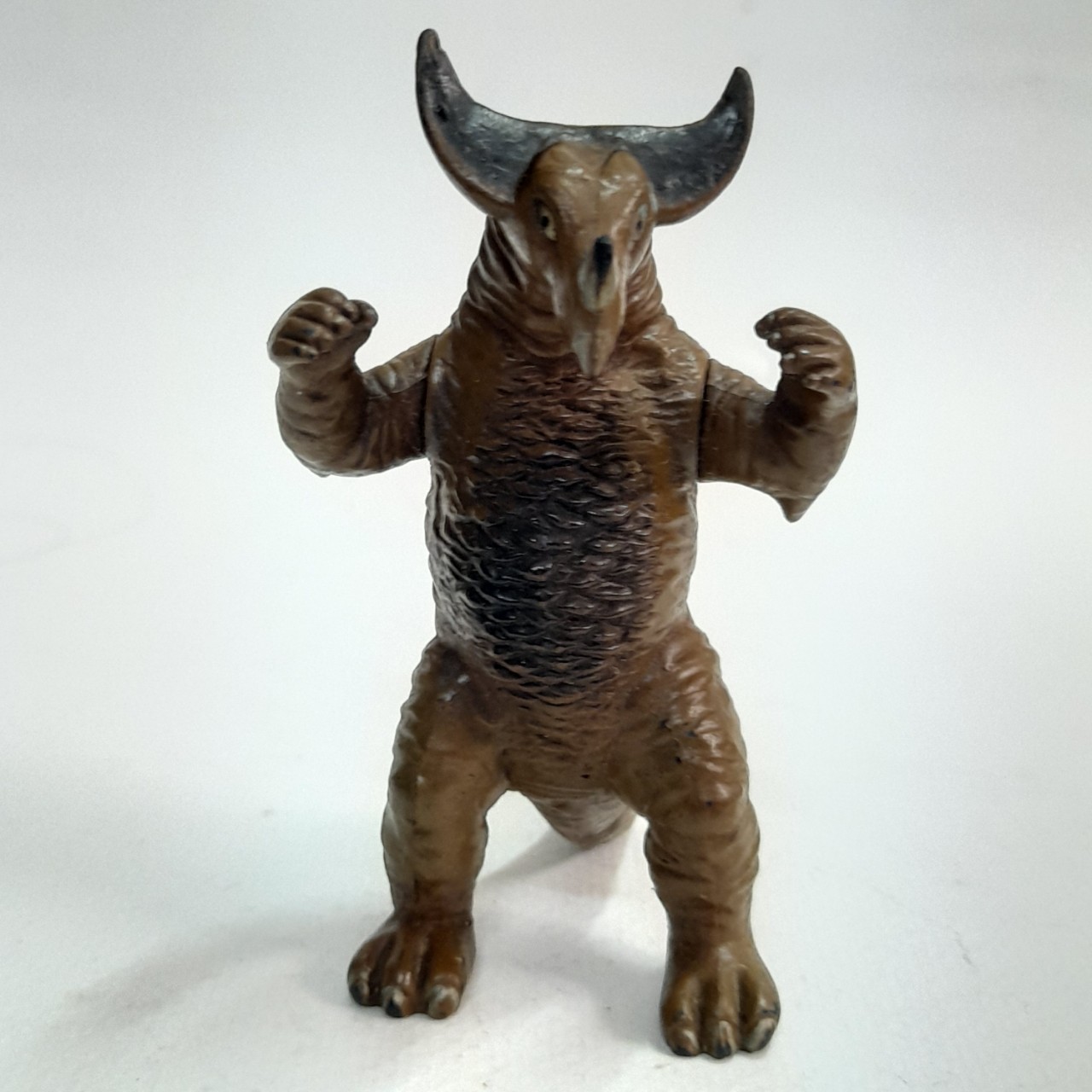 มีหลายภาพ,ฟิกเกอร์ยางตัน ขนาดตามรูป สัตว์ประหลาดโกโมร่า งานพรีเมี่ยม 7-11 ของเก่าเก็บ มือสองตามสภาพ ค่อนข้างหายาก