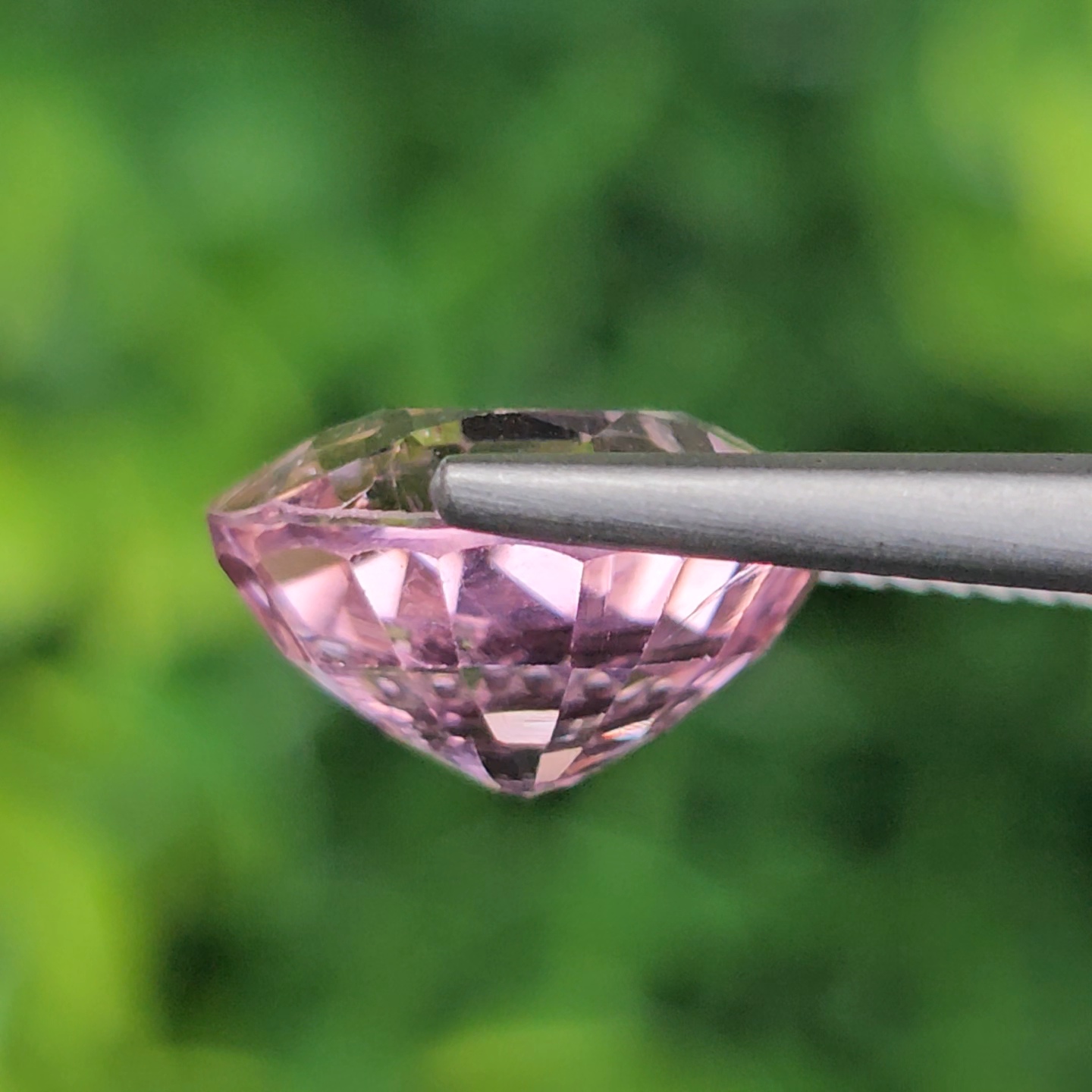 พลอย ทัวร์มาลีน Tourmaline 6.73 กะรัต (Cts.) พลอยแท้ อัญมณีมงคลประจําวันเกิด เครื่องประดับพลอย