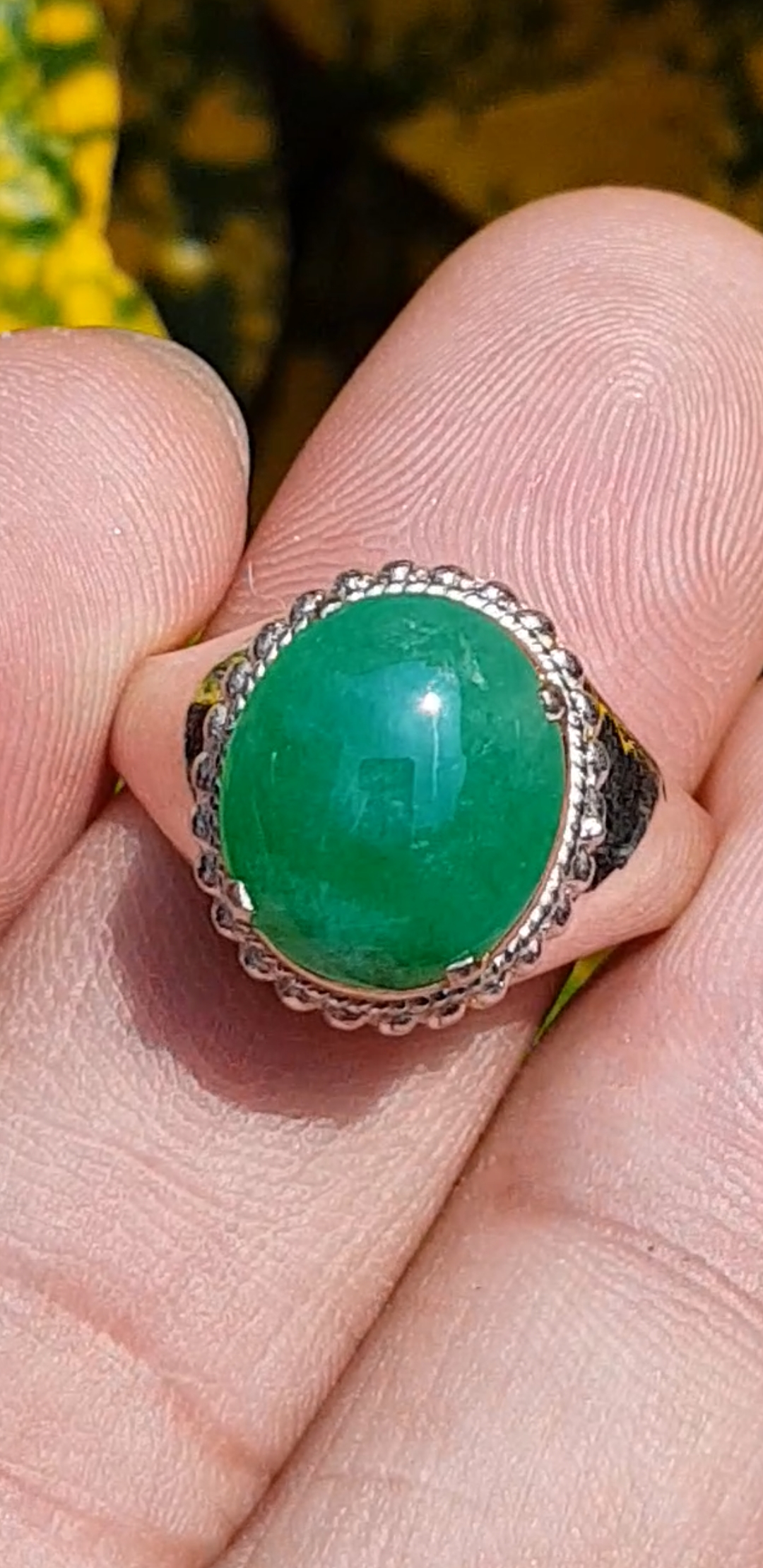 หยก พม่า แท้ Jade แหวนหยก 翡翠戒指 (Jadeite ring) 3.12 กะรัต (Cts.) ดิบ ไม่ผ่านการปรับปรุง (Type A) พม่า (Myanmar)