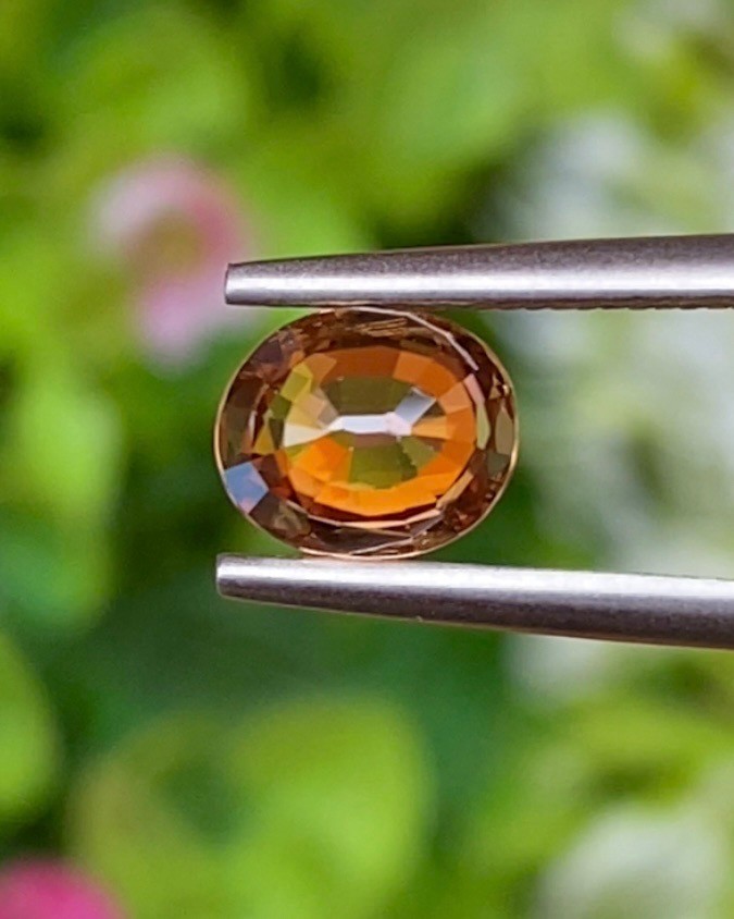 พลอย เพทาย (Zircon) 1.17 กะรัต (Cts.) พลอยแท้ อัญมณีมงคลประจําวันเกิด เครื่องประดับพลอย