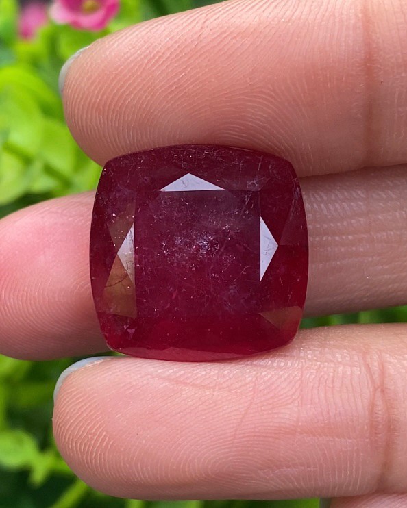 พลอย ทับทิม (Ruby Sapphire) 25.85 กะรัต (Cts.) พลอยแท้ อัญมณีมงคลประจําวันเกิด เครื่องประดับพลอย