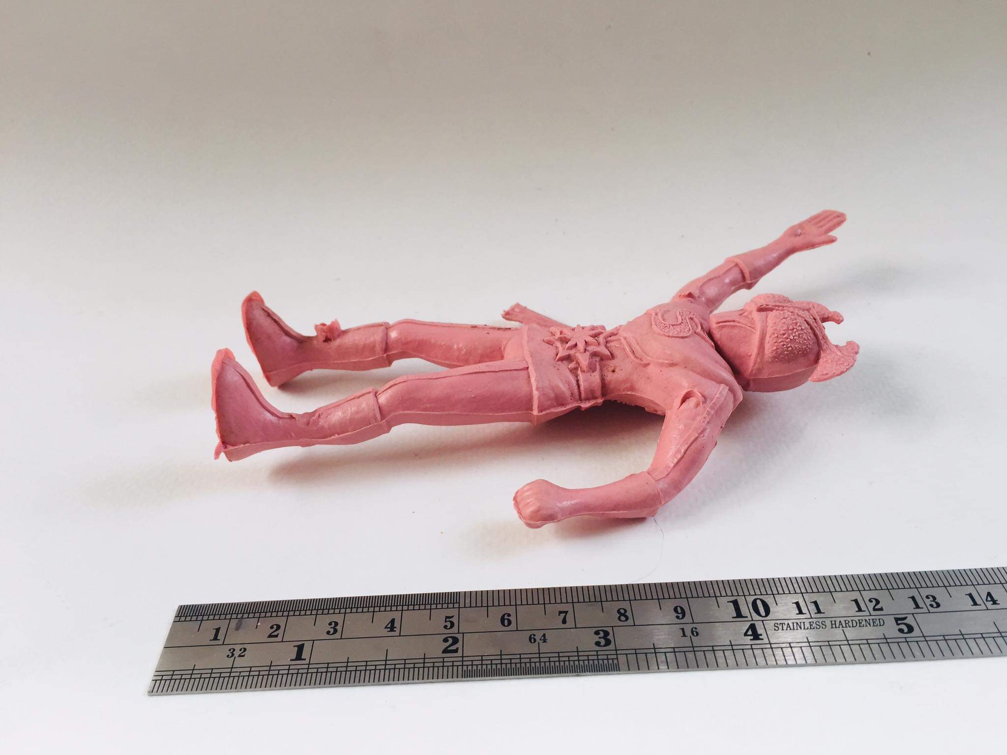 ตุ๊กตุ่นแอ๊นท์ ตัวแข็ง สีชมพู ขนาด 5-5.5นิ้ว ไรเดอร์สตรองเกอร์ มือสองสภาพดี ไม่ชำรุด