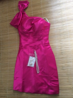 Pre-order ชุดราตรีสั้น เกาะอก ไหล่เดียว แต่งโบว์ มีซิป จับเดรป