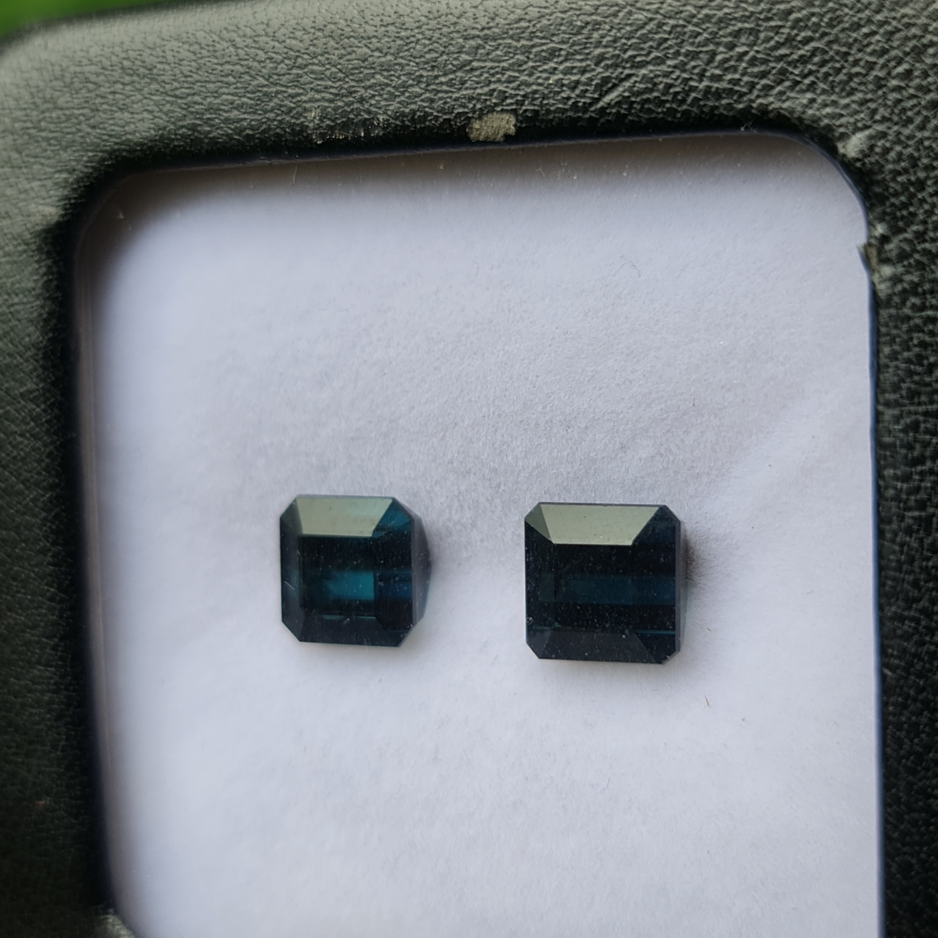 พลอย ลากูน ทัวร์มาลีน (Ragoon Tourmaline) 4.70 กะรัต (Cts.) 2 เม็ด พลอยแท้ อัญมณีมงคลประจําวันเกิด เครื่องประดับพลอย