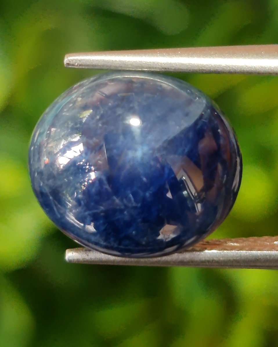 พลอย ไพลิน Blue Sapphire 12.54 กะรัต (Cts.) ดิบ (Unheated) พลอยแท้ อัญมณีมงคลประจําวันเกิด เครื่องประดับพลอย