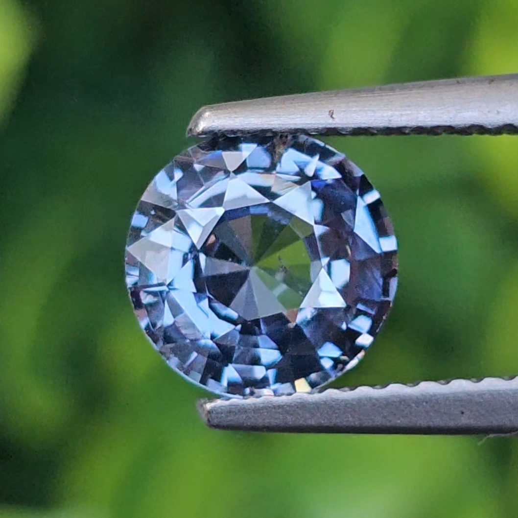 สปิเนล (Spinel ) 1.56 กะรัต (Cts.) พลอยแท้ อัญมณีมงคลประจําวันเกิด เครื่องประดับพลอย