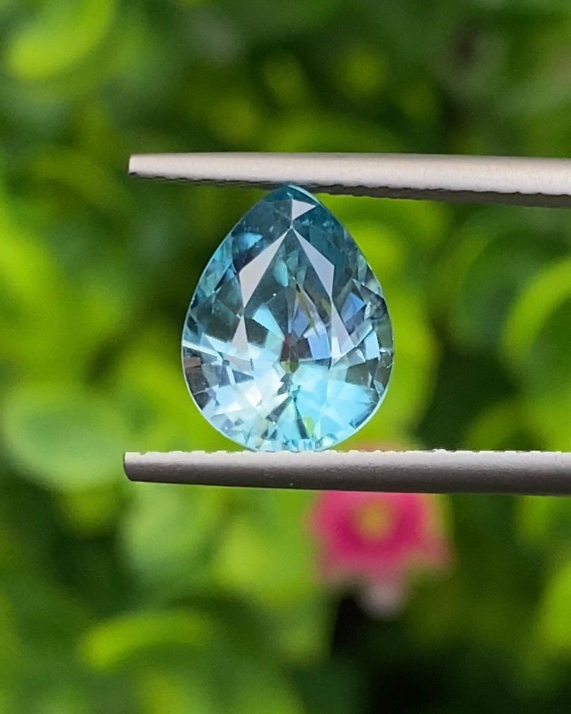 พลอย เพทาย Natural Zircon 3.10 กะรัต (Cts.) พลอยแท้อัญมณีมงคล ประจําวันเกิด เครื่องประดับพลอย