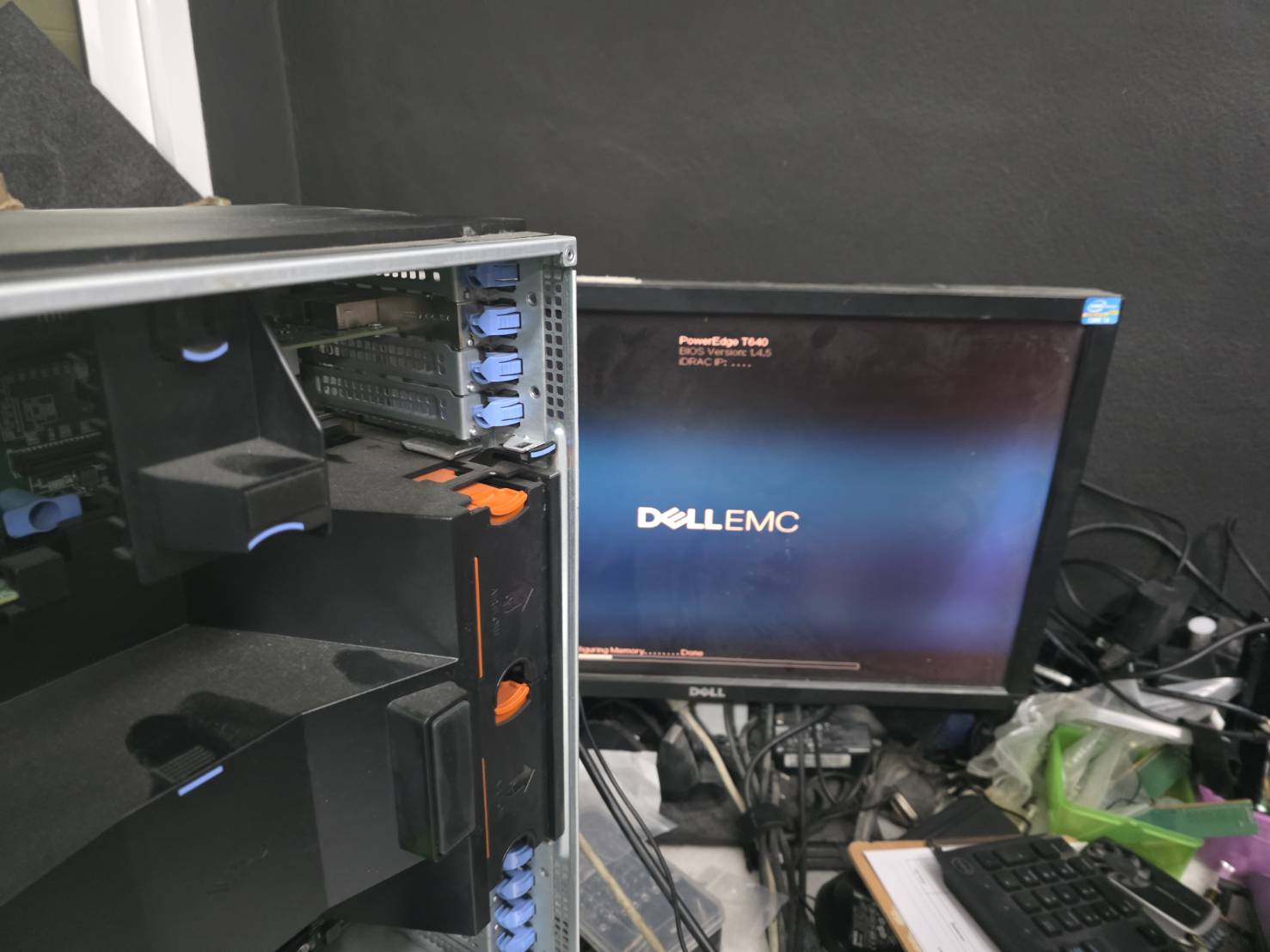 Server Dell T640 Xeon Gold 6138 x1 Ram 32GB SAS 6 TB x8 power x2