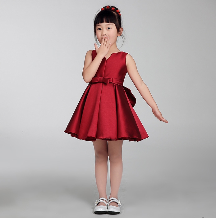 Pre-order ชุดราตรีเด็ก ชุดออกงาน ชุดกระโปรง สไตล์เจ้าหญิง แขนกุด ผ้าไหมดัชเดช คาดเอวด้วยโบว์ กระโปรงจับจีบ แต่งโบว์ด้านหลัง มีซิป