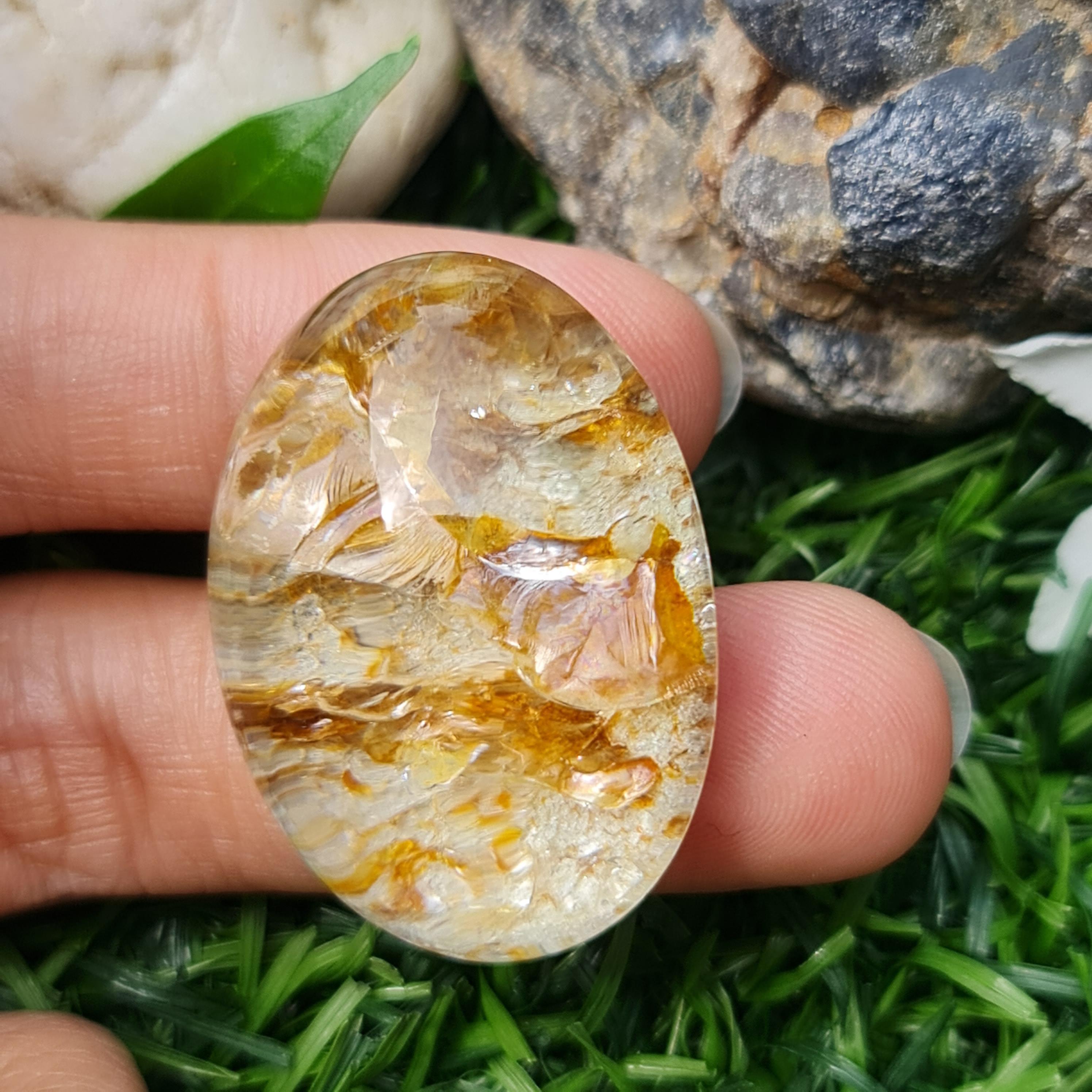 โป่งข่าม ควอตซ์ Rutilated Quartz 103.05 กะรัต Cts. พลอยแท้ อัญมณีมงคลประจําวันเกิด เครื่องประดับพลอย