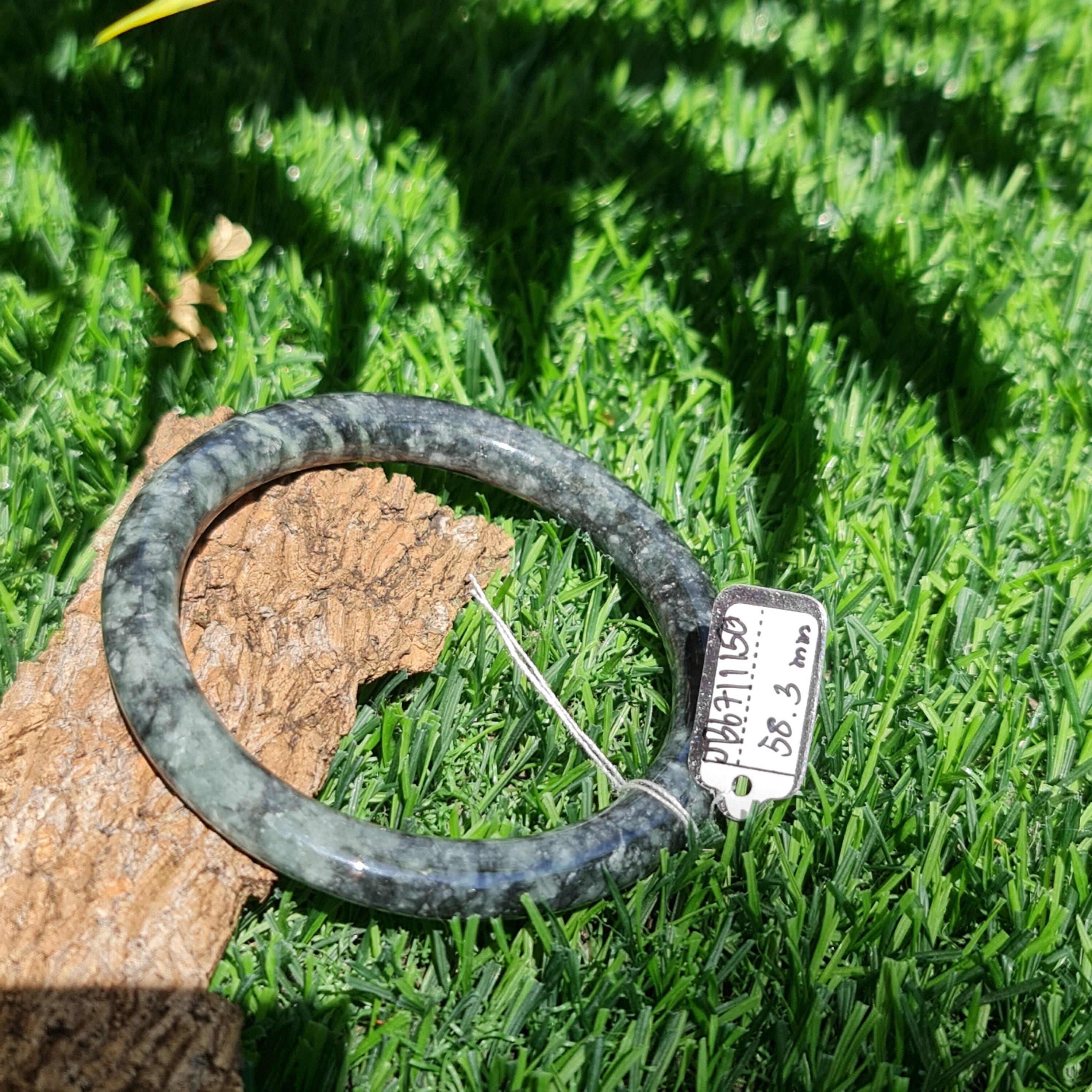 JB6711150 หยก พม่า แท้ Jade กำไลหยก 58.3 มม. (Jadeite bracelet) พม่า (Myanmar)