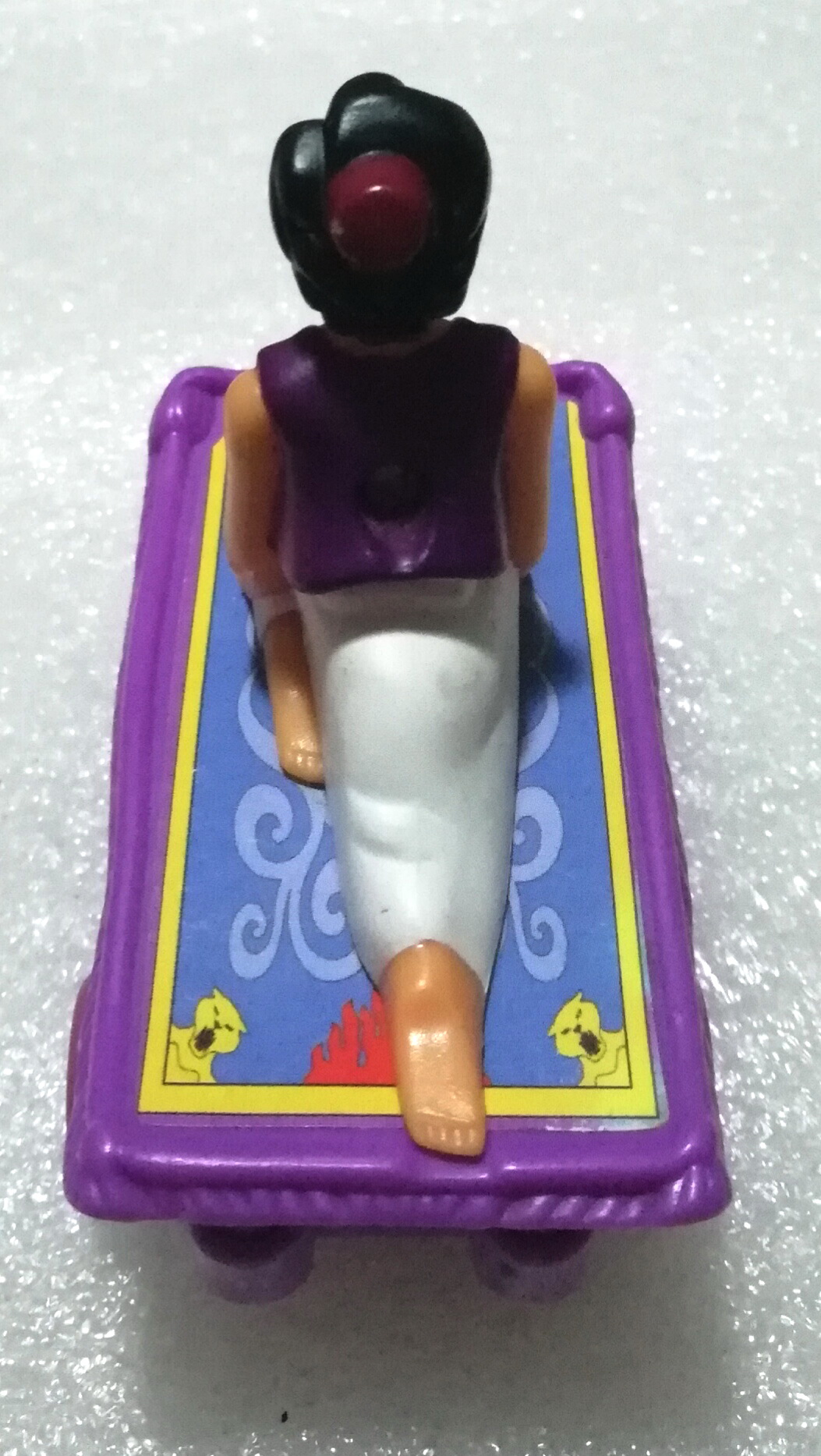 เซ็ทเจ้าหญฺงดิสนีย์ Disney princess "อาละดิน Alladin - เจ้าชายและเจ้าหญิงจัสมิน" เหาะบนพรมเป็นรถ ของสะสมจากแมคโดนัลด์ **มีตำหนิ โปรดตรวจสอบทุกภาพ