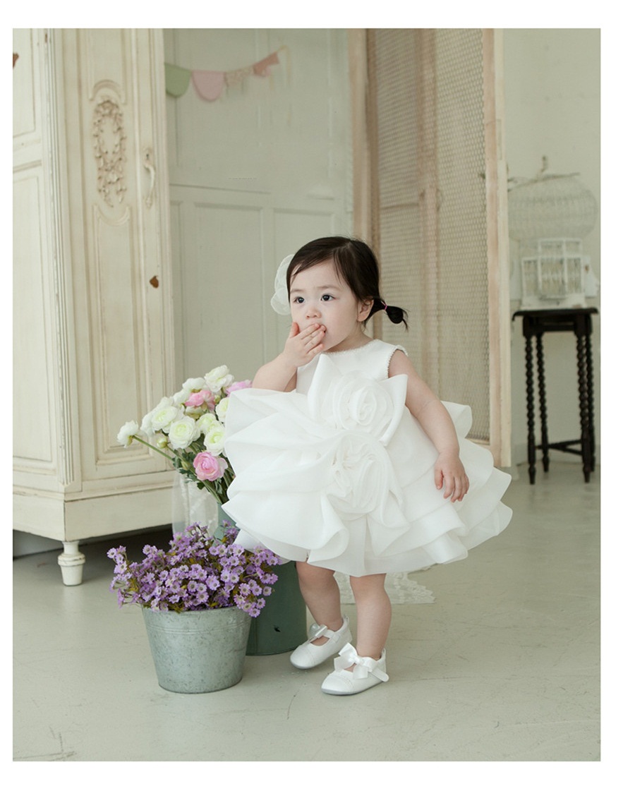 Pre-order ชุดราตรีเด็ก ชุดออกงาน สไตล์เจ้าหญิง สีขาว เรียบหรู น่ารัก กระโปรงเป็นชั้น ๆ