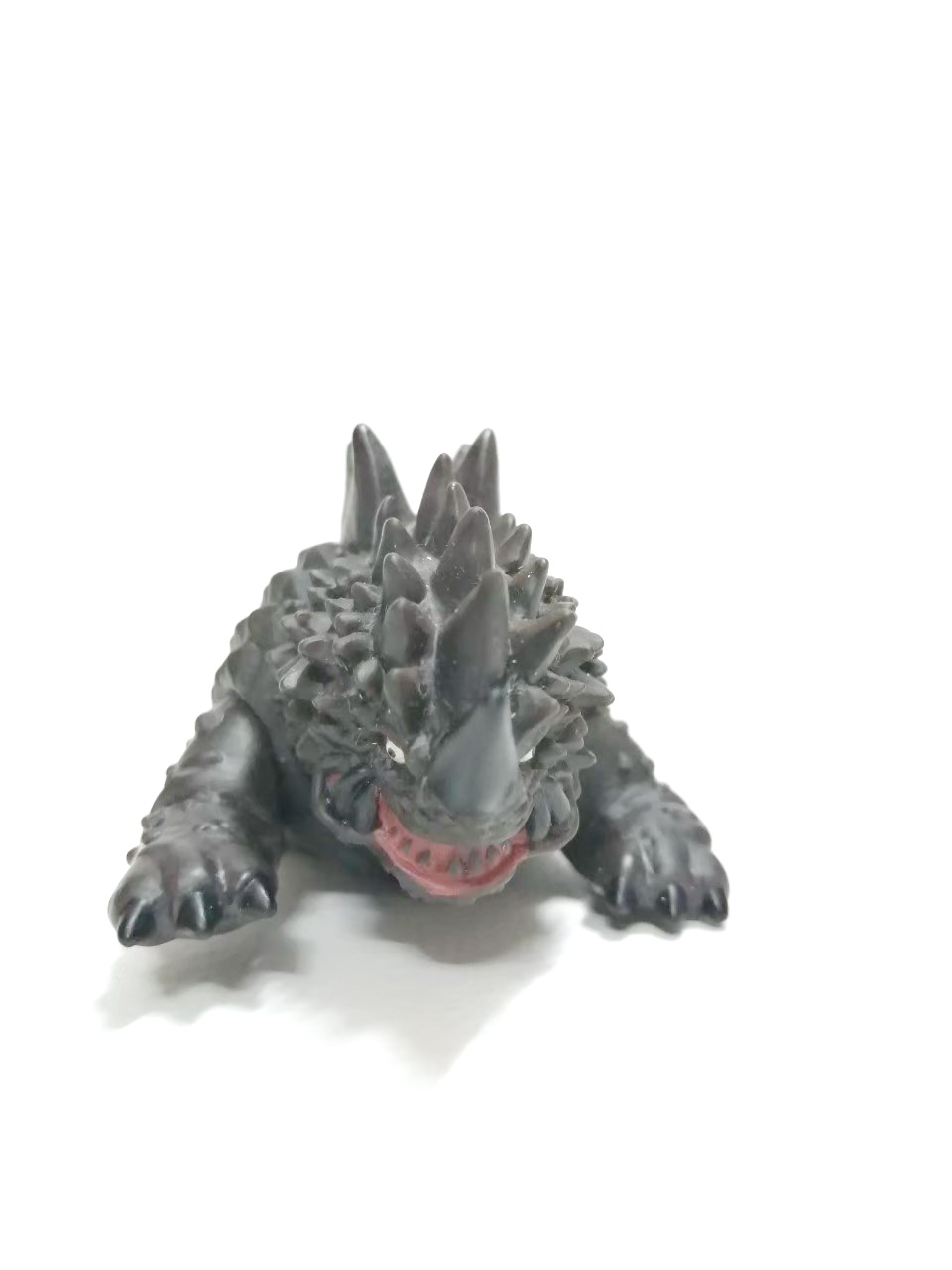 ซอฟ 4 นิ้วสัตว์ประหลาดมากุร่า จากอุลตร้าแมน หายากไม่พบบ่อย มือสองสภาพดีมีรอยบ้าง