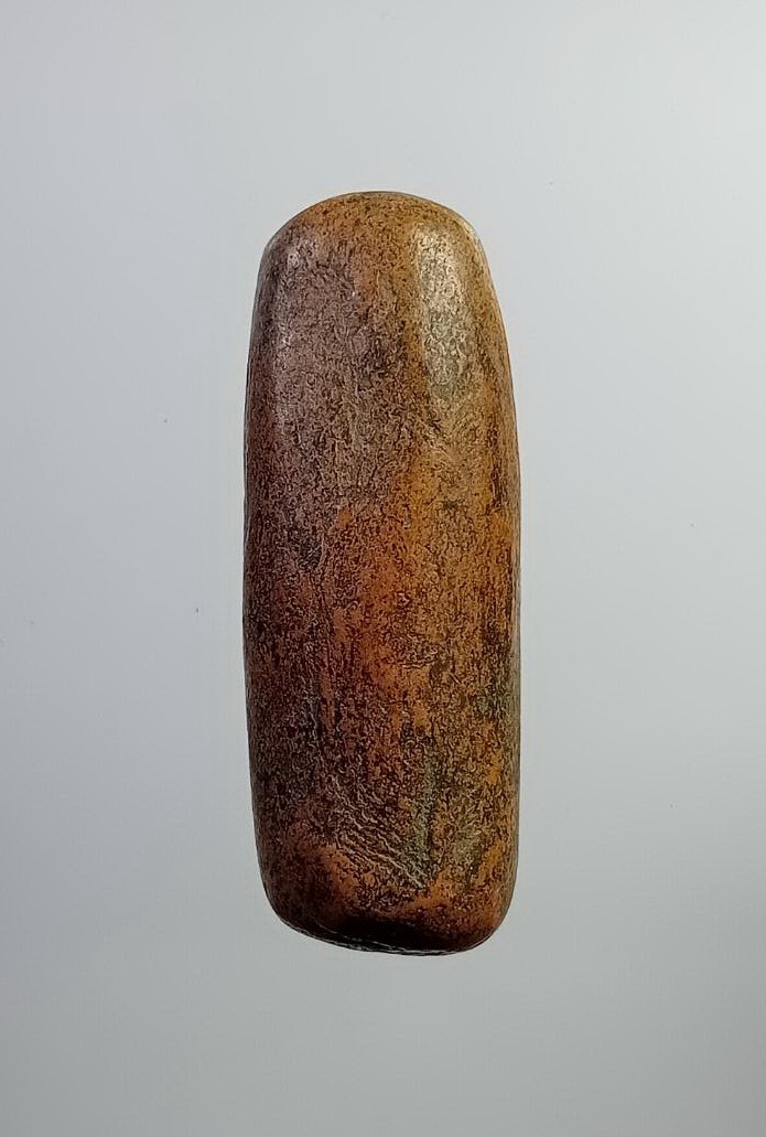 ผ2828 พระลีลาเม็ดขนุน เนื้อดิน ไม่ทราบที่ครับ