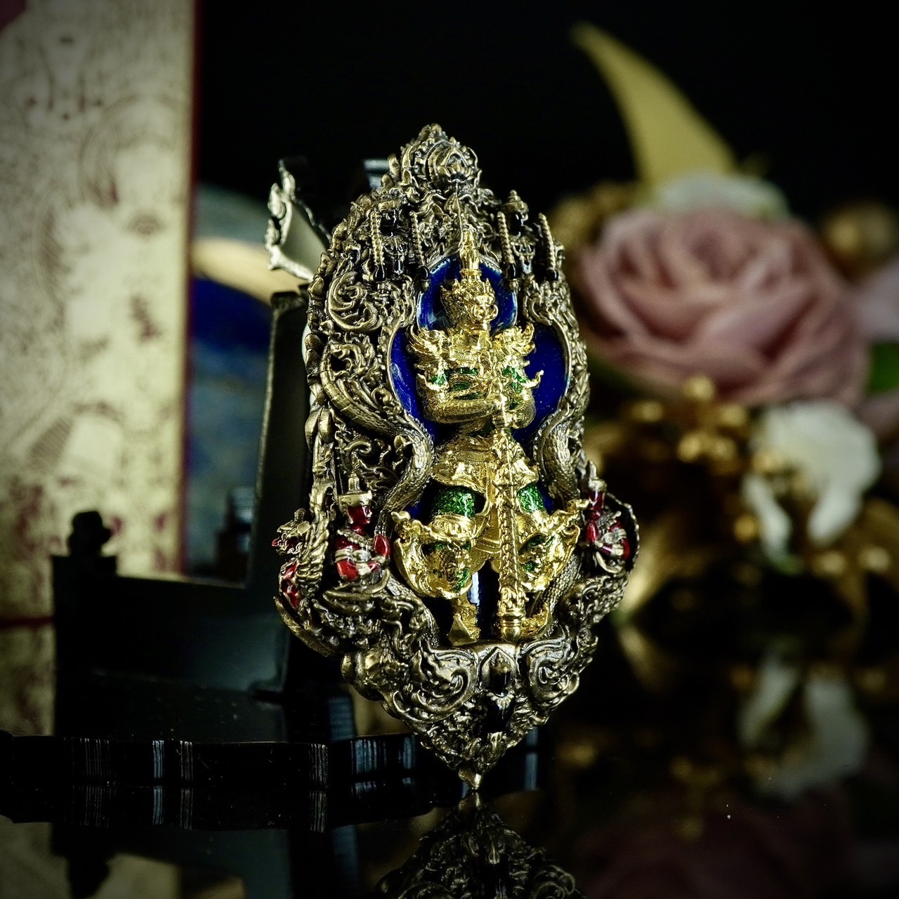 เหรียญจำปีท้าวเวสสุวรรณ รุ่น เพชรสมุทร รหัส12 เนื้อบรอนซ์ องค์ชุบทองลงยา ฉลุรมซาตินลงยา