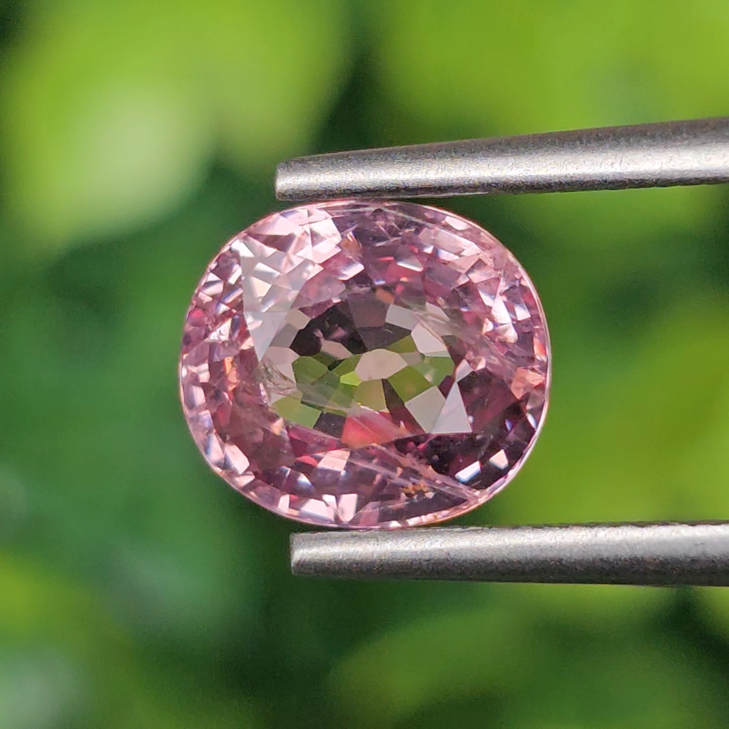 พลอย สปิเนล (Spinel) 3.10 กะรัต (Cts.) พลอยแท้ อัญมณีมงคลประจําวันเกิด เครื่องประดับพลอย