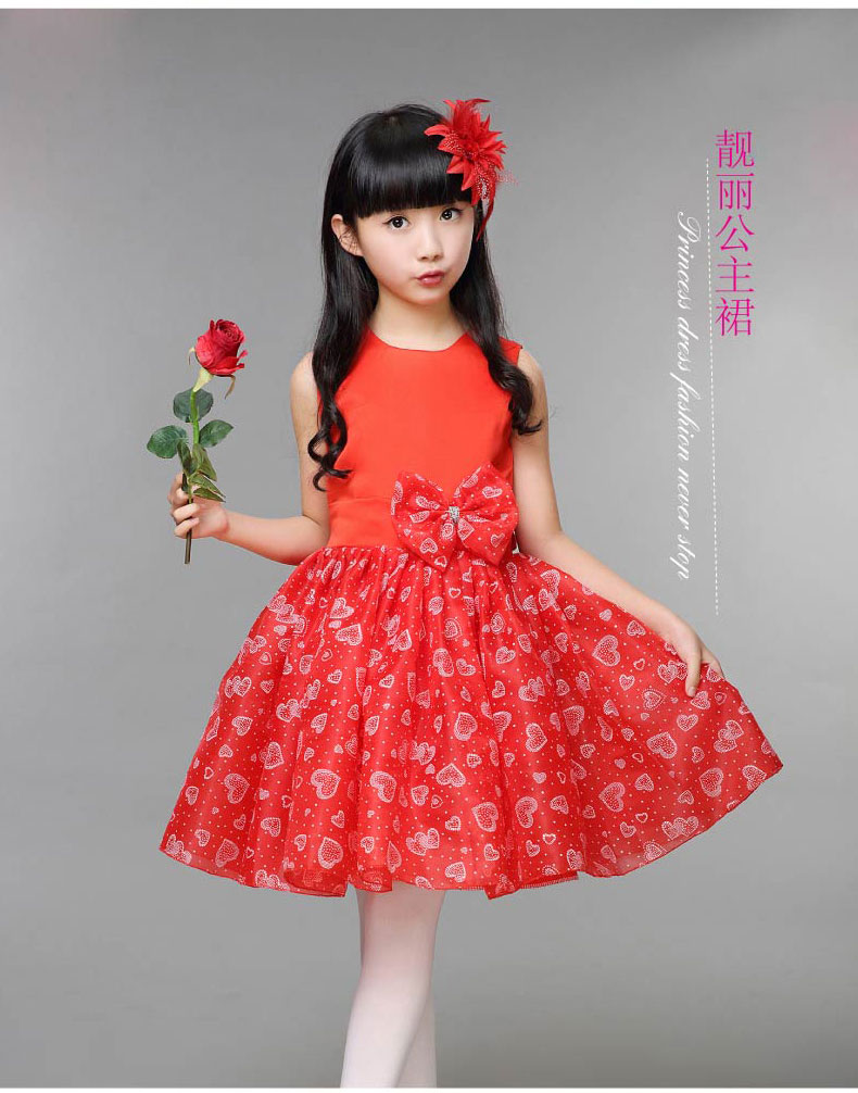 Pre-order ชุดแฟนซี ชุดการแสดง แขนกุด คอกลม คาดเอวด้วยโบว์ กรโปรงฟูฟ่อง