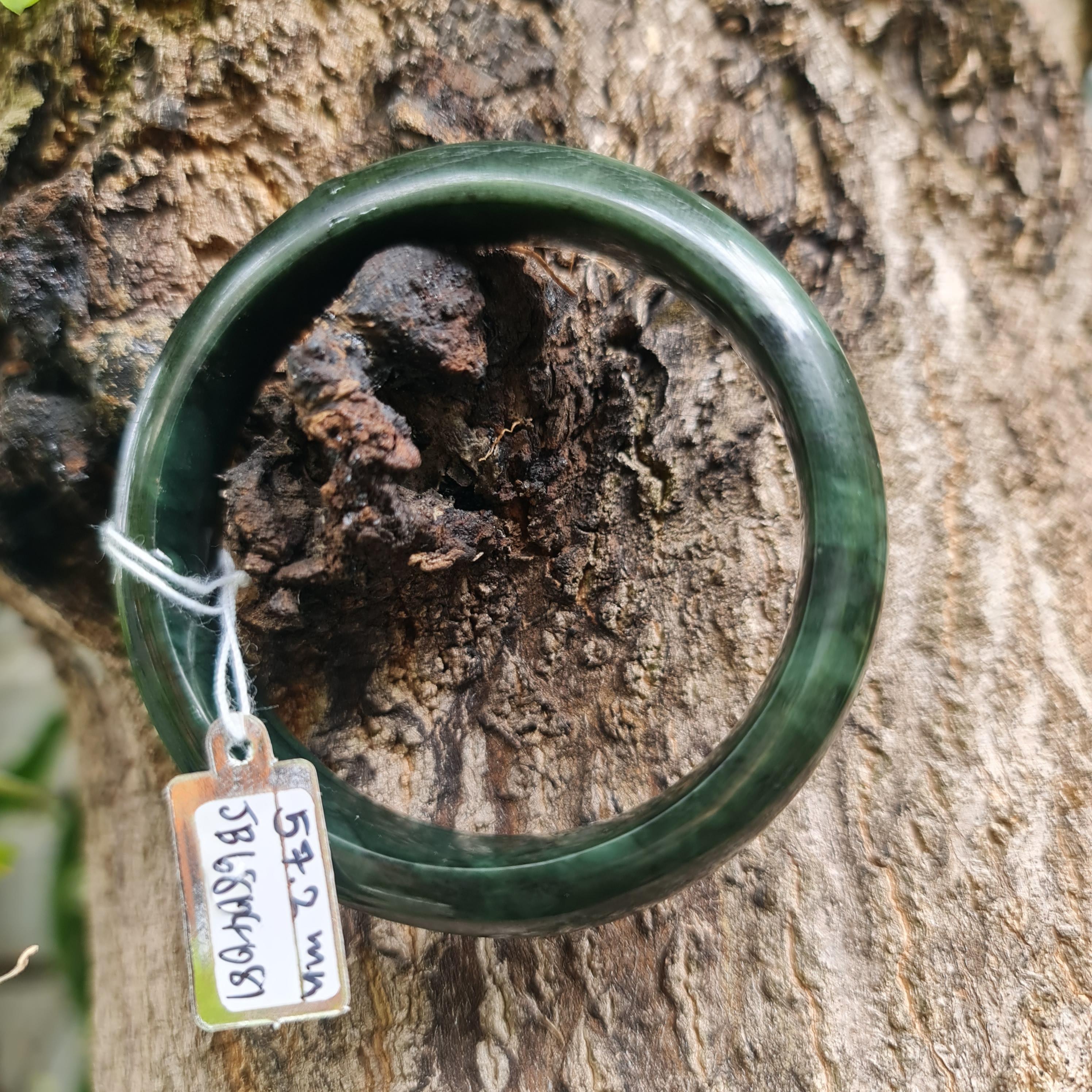 JB6804081 หยก พม่า แท้ Jade กำไลหยก 57.2 มม. (Jadeite bracelet) พม่า (Myanmar)