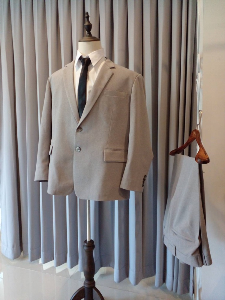 เช่า ชุดสูทชาย สีเทา รุ่นใหญ่พลัสไซส์ 2 กระดุม