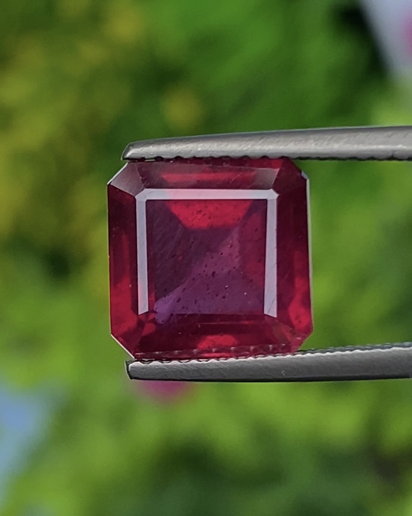 พลอย ทับทิม Ruby sapphire 5.79 กะรัต (Cts.) พลอยแท้ อัญมณีมงคลประจําวันเกิด เครื่องประดับพลอย