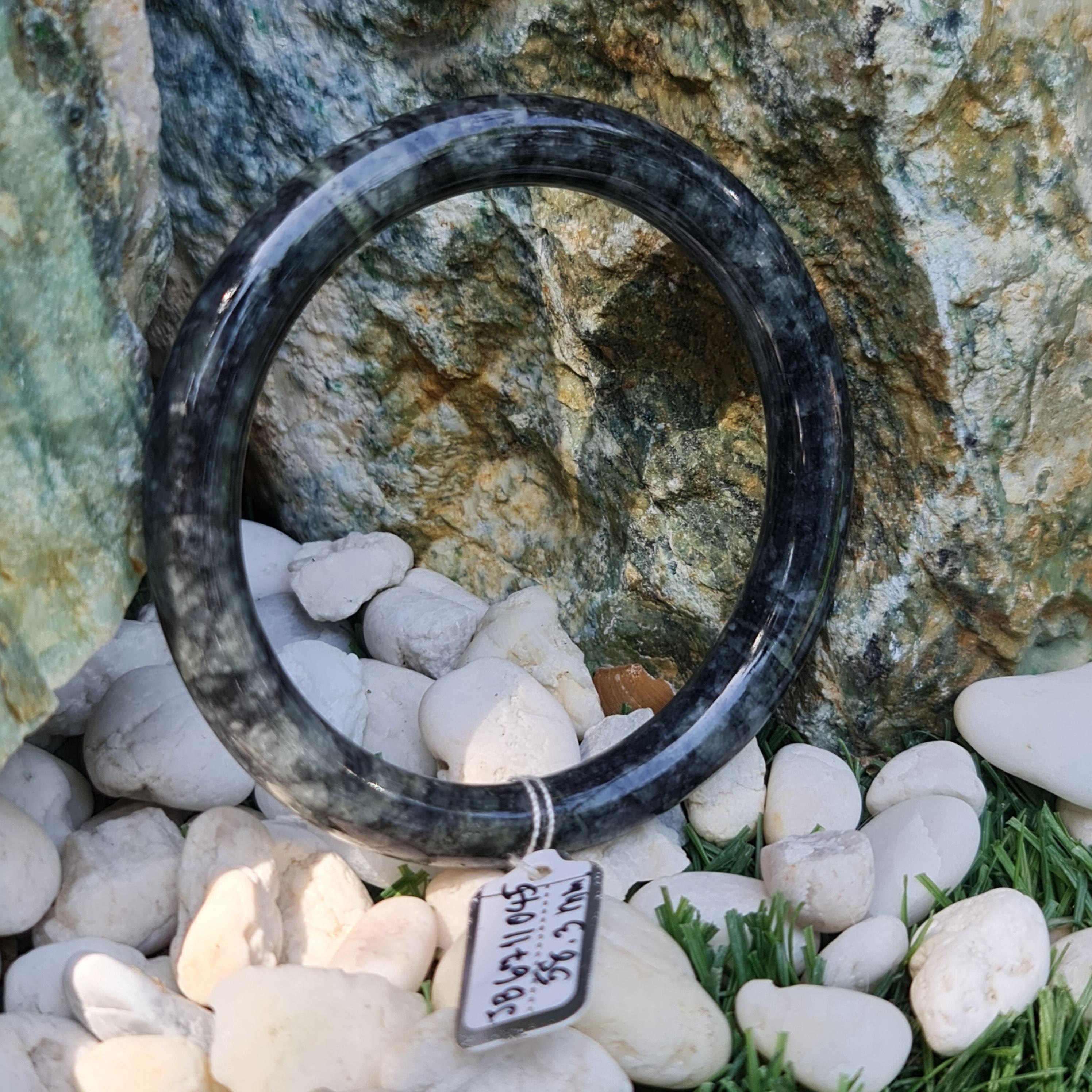 JB6711045 หยก พม่า แท้ Jade กำไลหยก (Jadeite bracelet) พม่า (Myanmar) 58.3 มม.