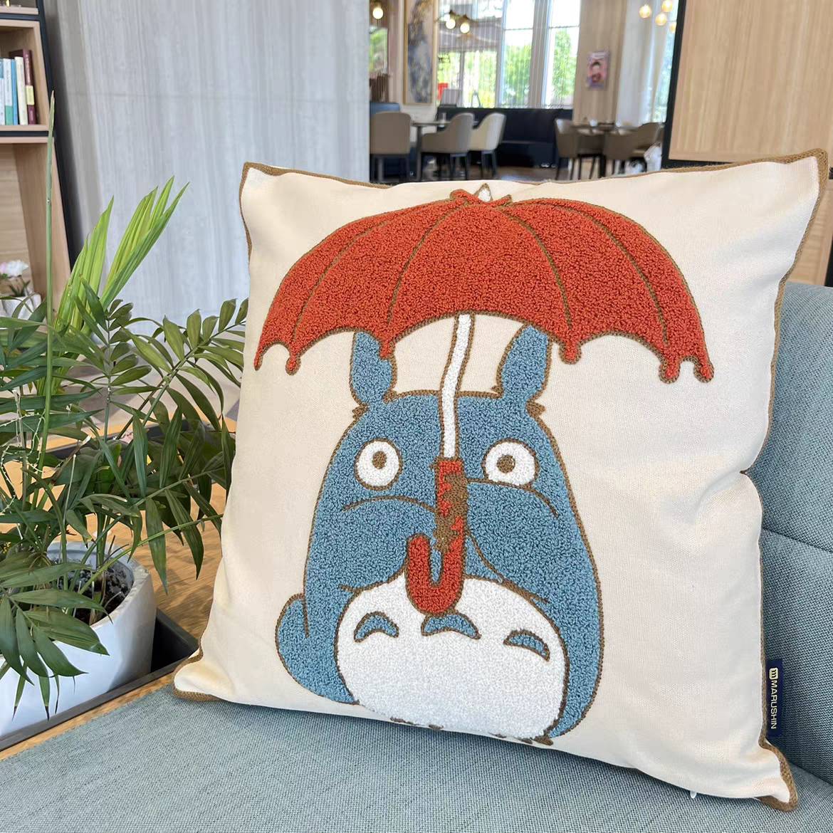 (PRE-ORDER) หมอนอิง TOTORO by.marushin