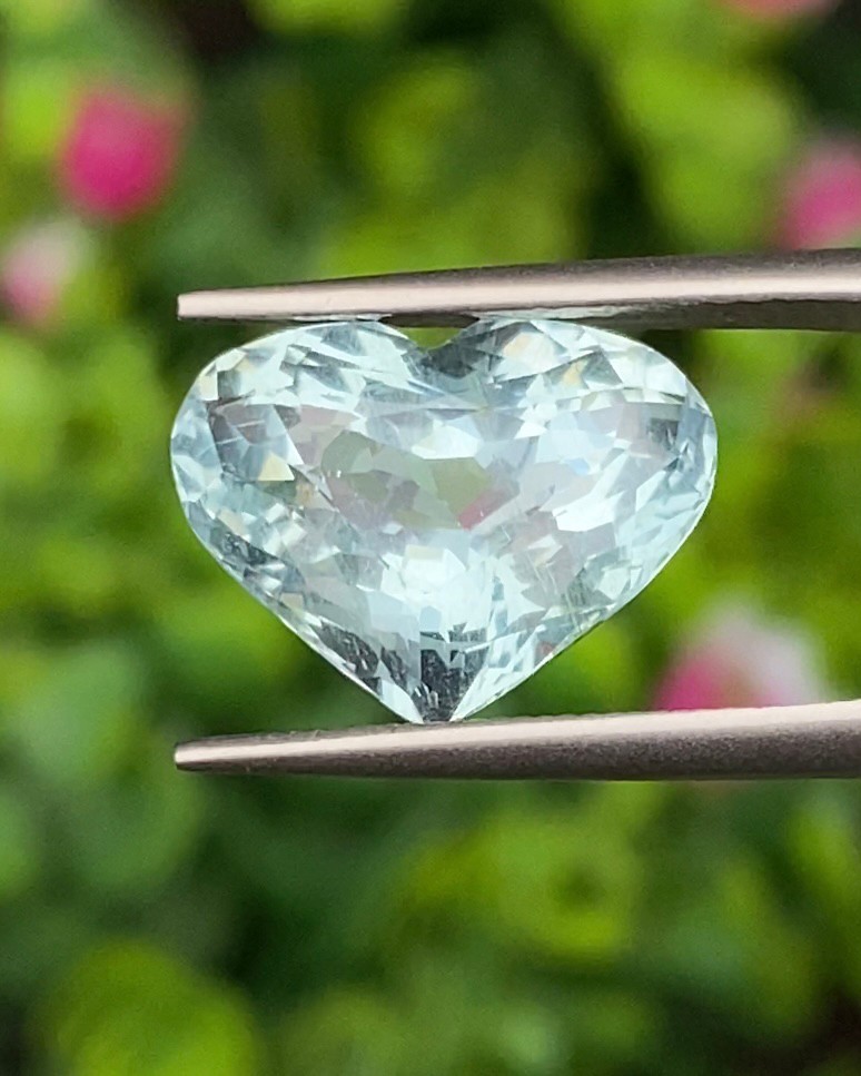 พลอย อความารีน Aquamarine 6.06 กะรัต (Cts.) พลอยแท้ อัญมณีมงคลประจําวันเกิด เครื่องประดับพลอย