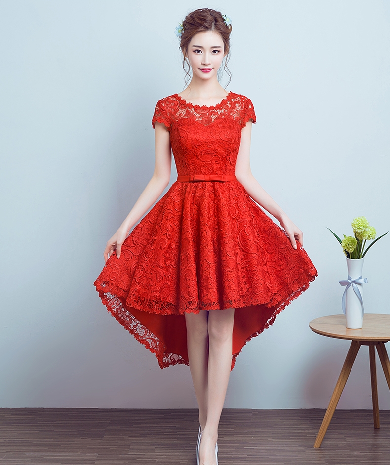 Pre-order ชุดราตรีสั้น สีแดง แต่งลูกไม้ทั้งชุด เพิ่มโบว์ช่วงเอว กระโปรงหน้าสั้นหลังยาว เชือกผูกหลัง