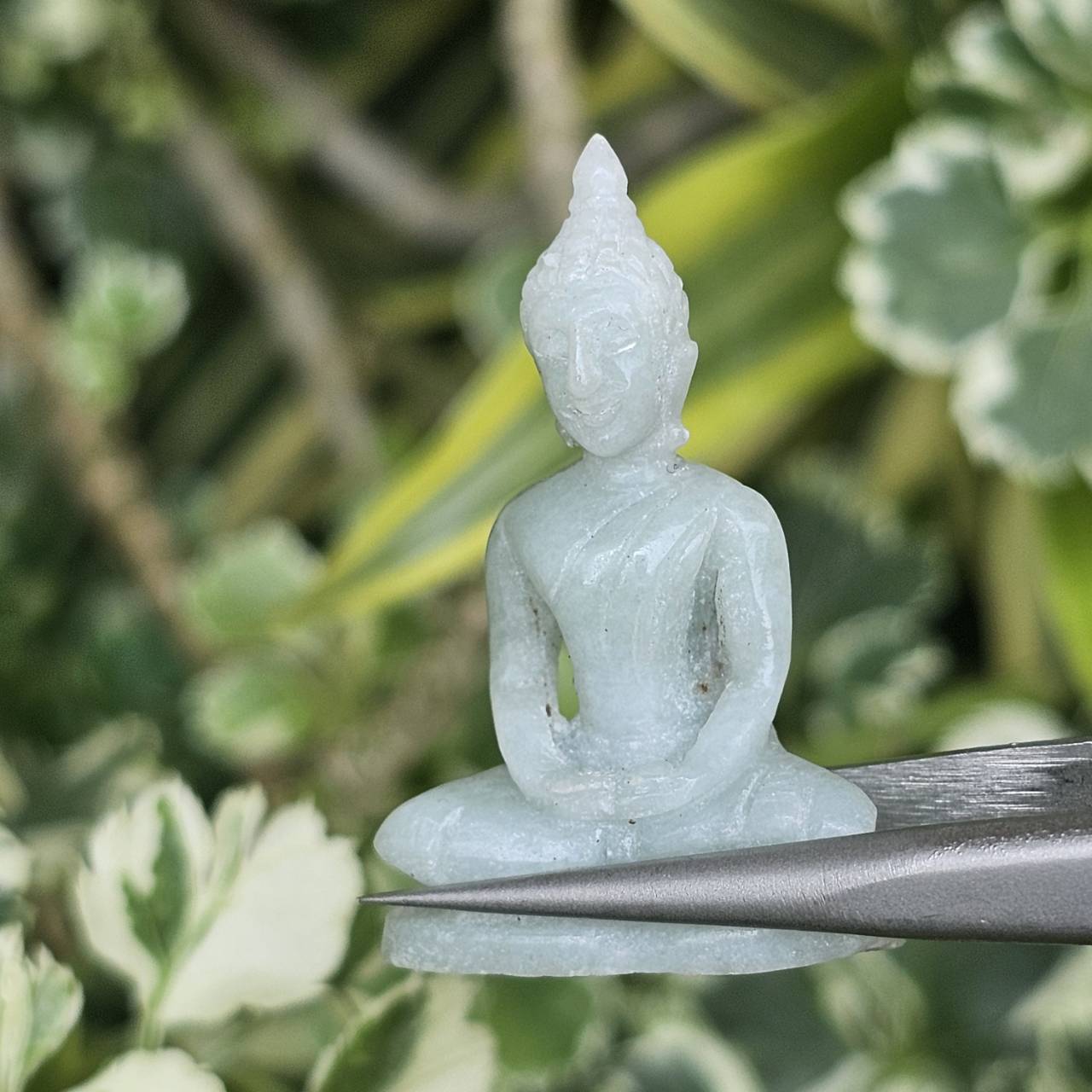 หยก แกะสลัก รูป พระ (Burmese jadeite) 28.45 กะรัต (cts.) หยก พม่า แท้