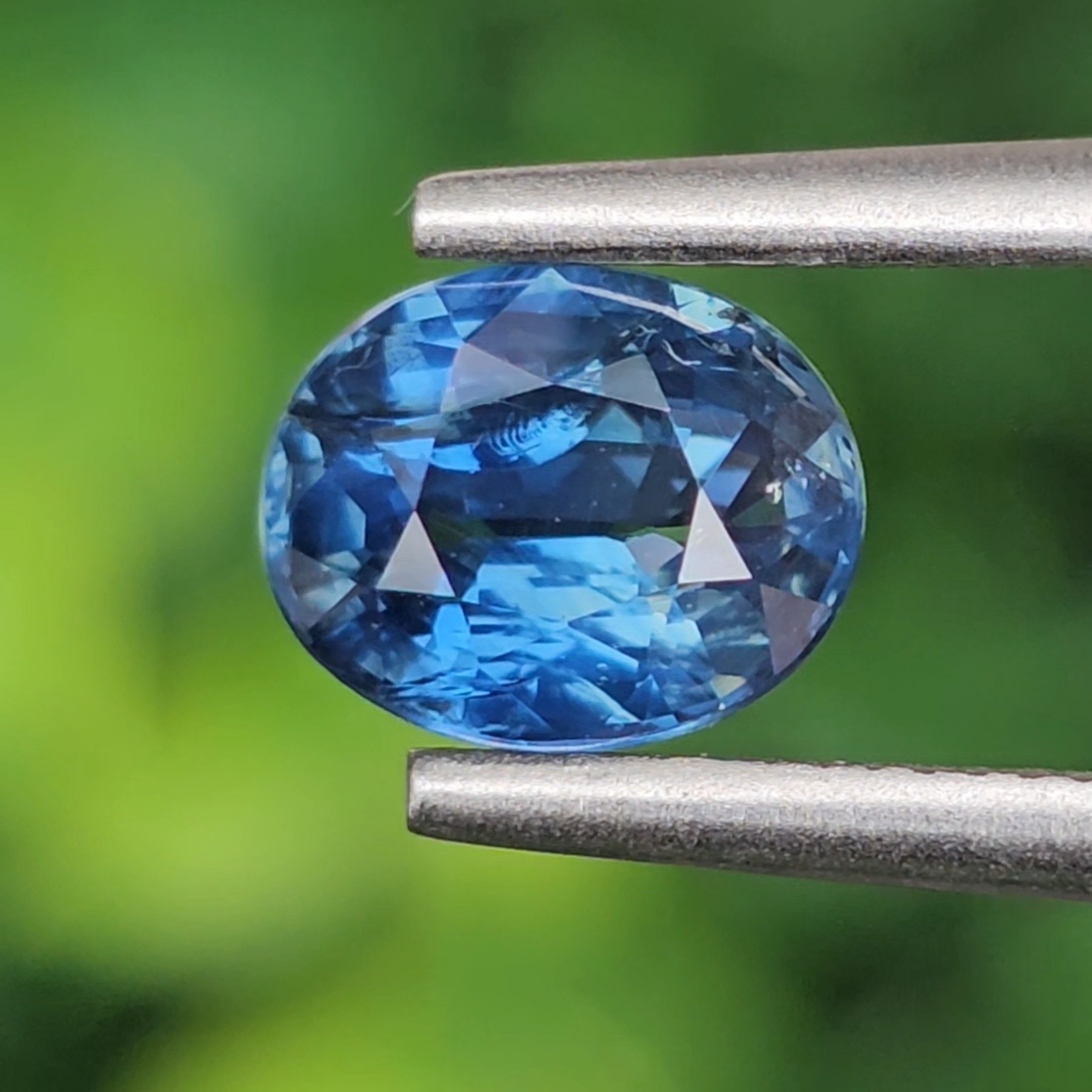 พลอย ไพลิน (Blue Sapphire) 1.06 กะรัต (Cts.) พลอยแท้ อัญมณีมงคลประจําวันเกิด เครื่องประดับพลอย