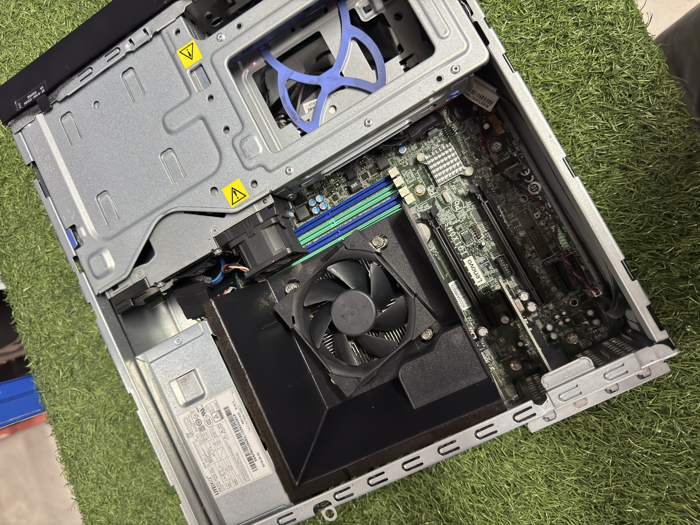 PC Lenovo ThinkStation P310 SFF Cpu i5-6500 Ram 8 GB SSD 120 GB