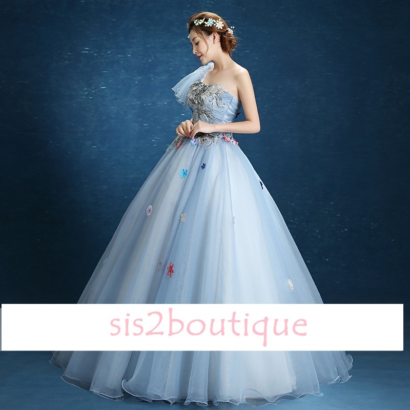 Pro-order ชุดราตรี ชุดแฟนซียาว แบบเกาะอก ไหล่เดียว สไตล์เจ้าหญิง กระโปรงพองสวย แต่งดอกไม้แฮนด์เมด สวยหรู เชือกผูกหลัง